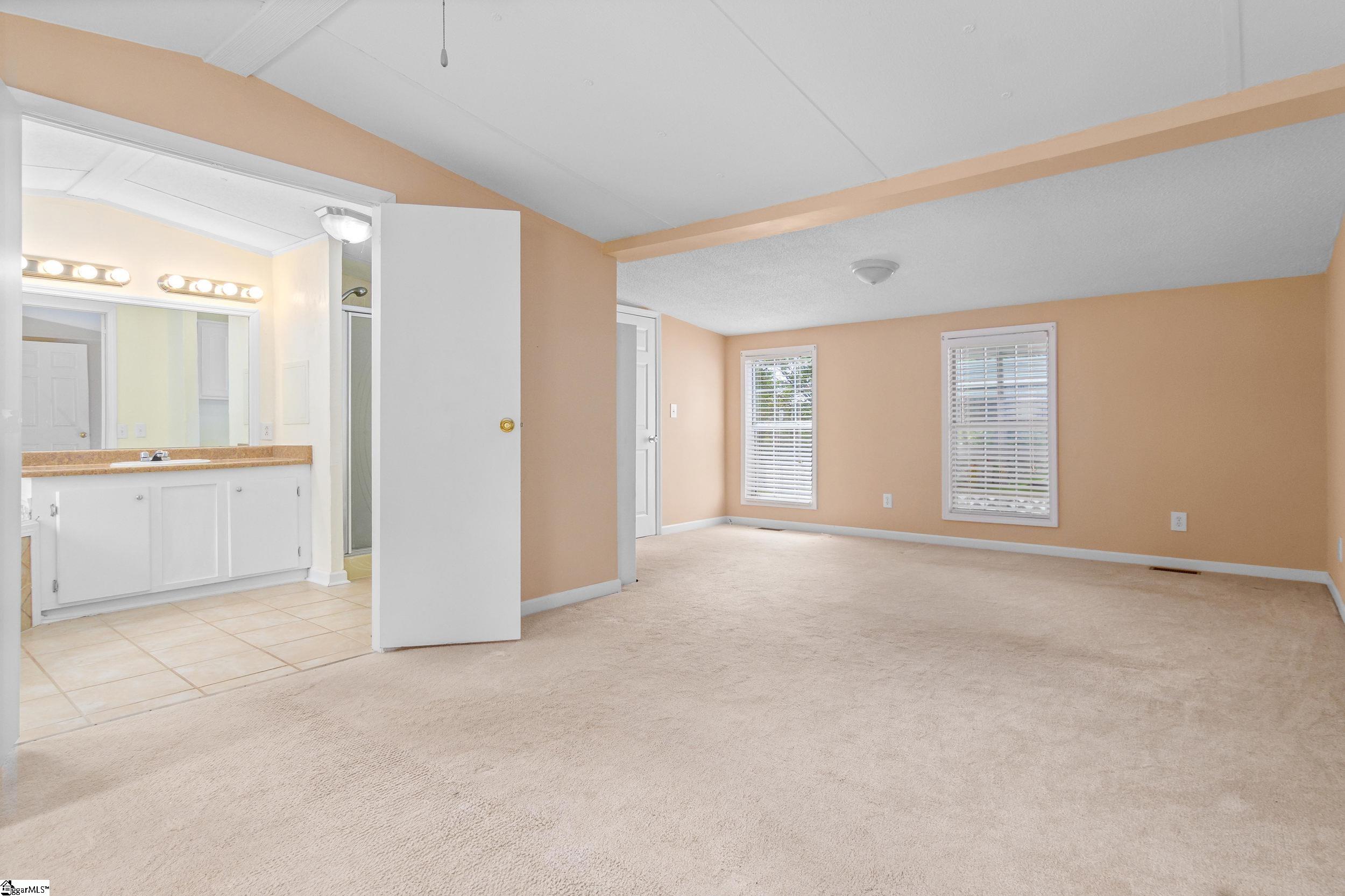 32 Hall Street Property Photo 14