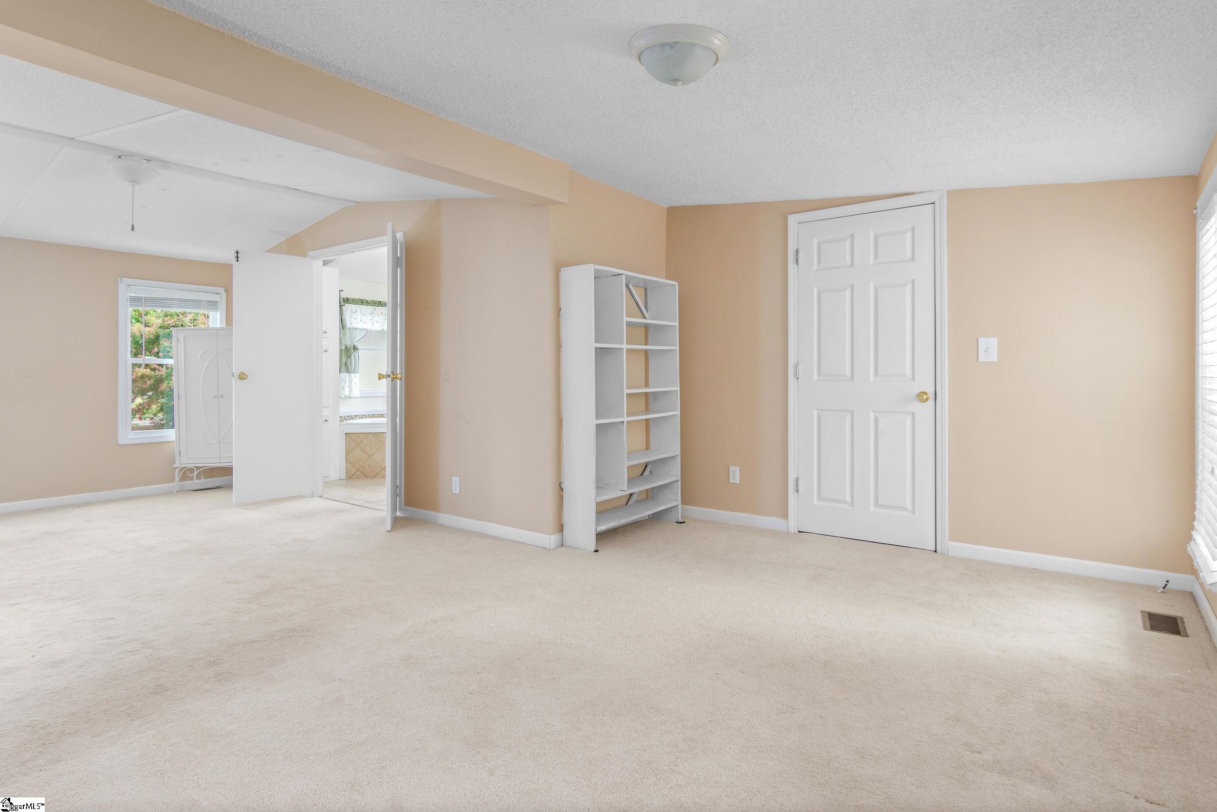 32 Hall Street Property Photo 15