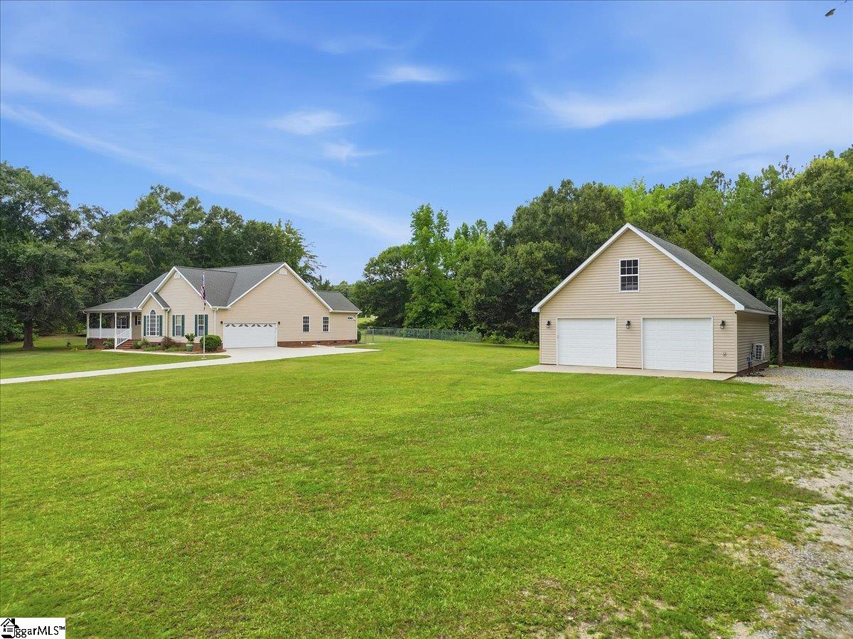 1019 Bannister Road Property Photo 3