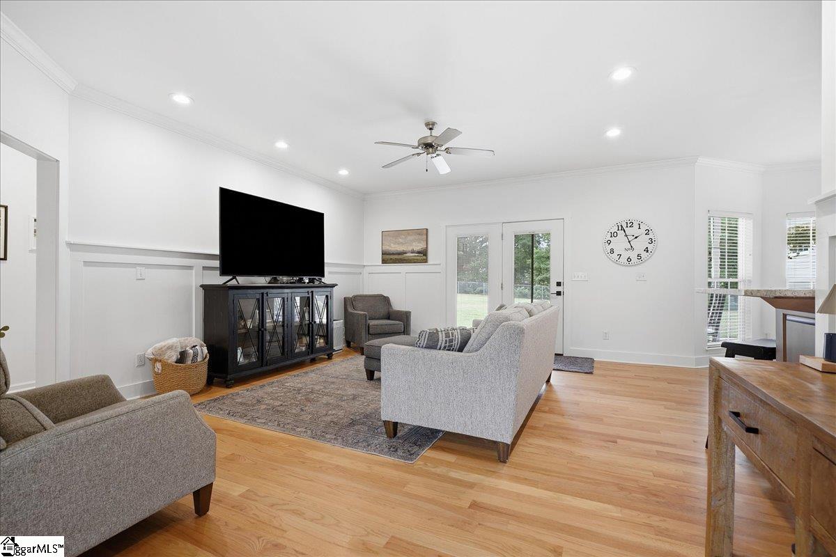 1019 Bannister Road Property Photo 8