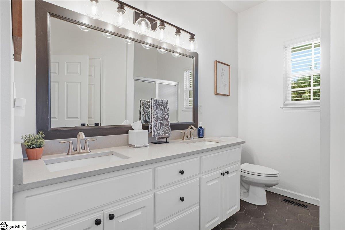 1019 Bannister Road Property Photo 18
