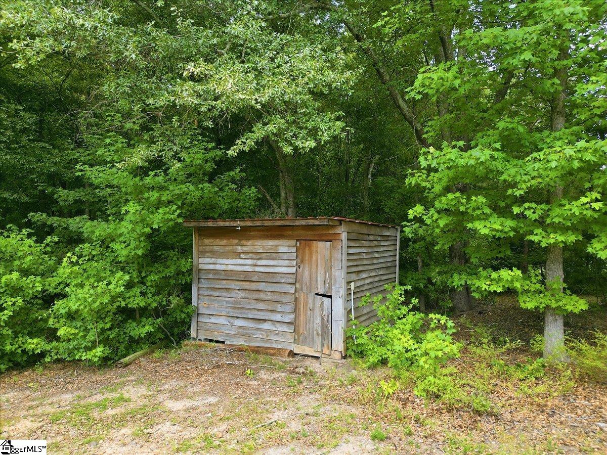 1019 Bannister Road Property Photo 40
