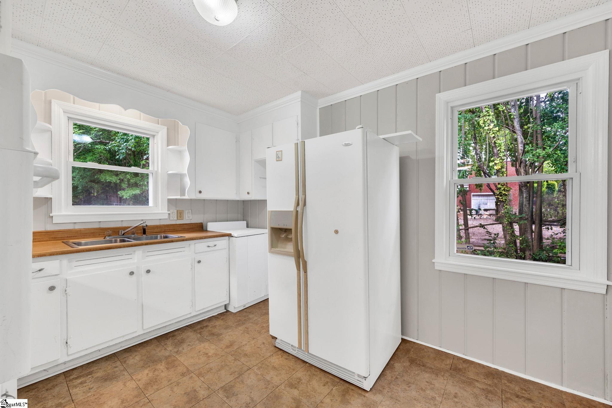 1 Elizabeth Drive Property Photo 15