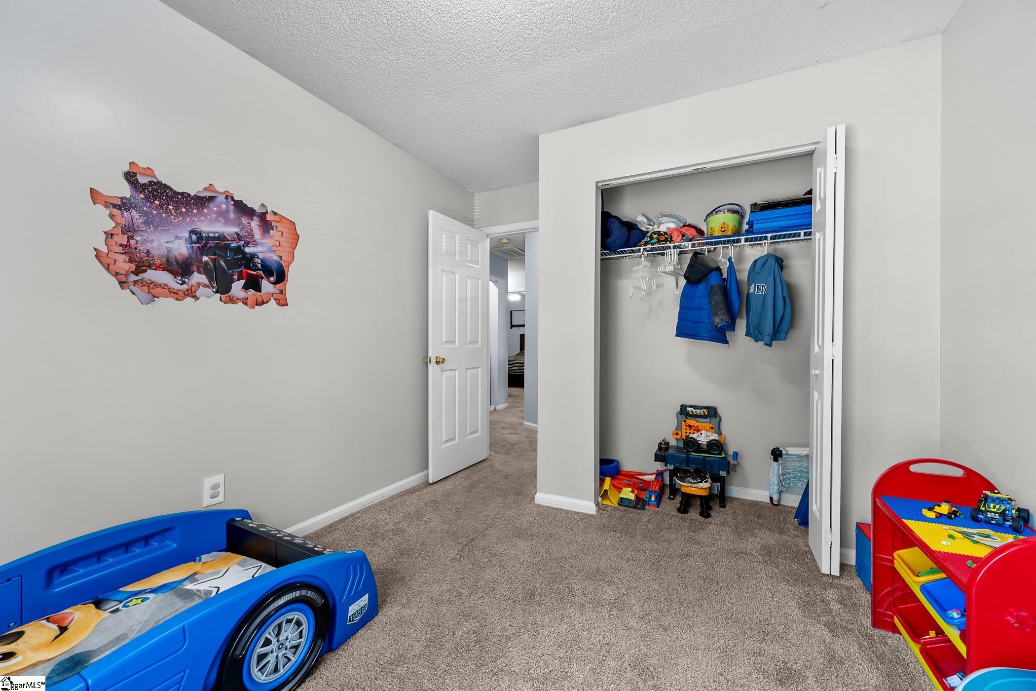 109 W Fall River Way Property Photo 19