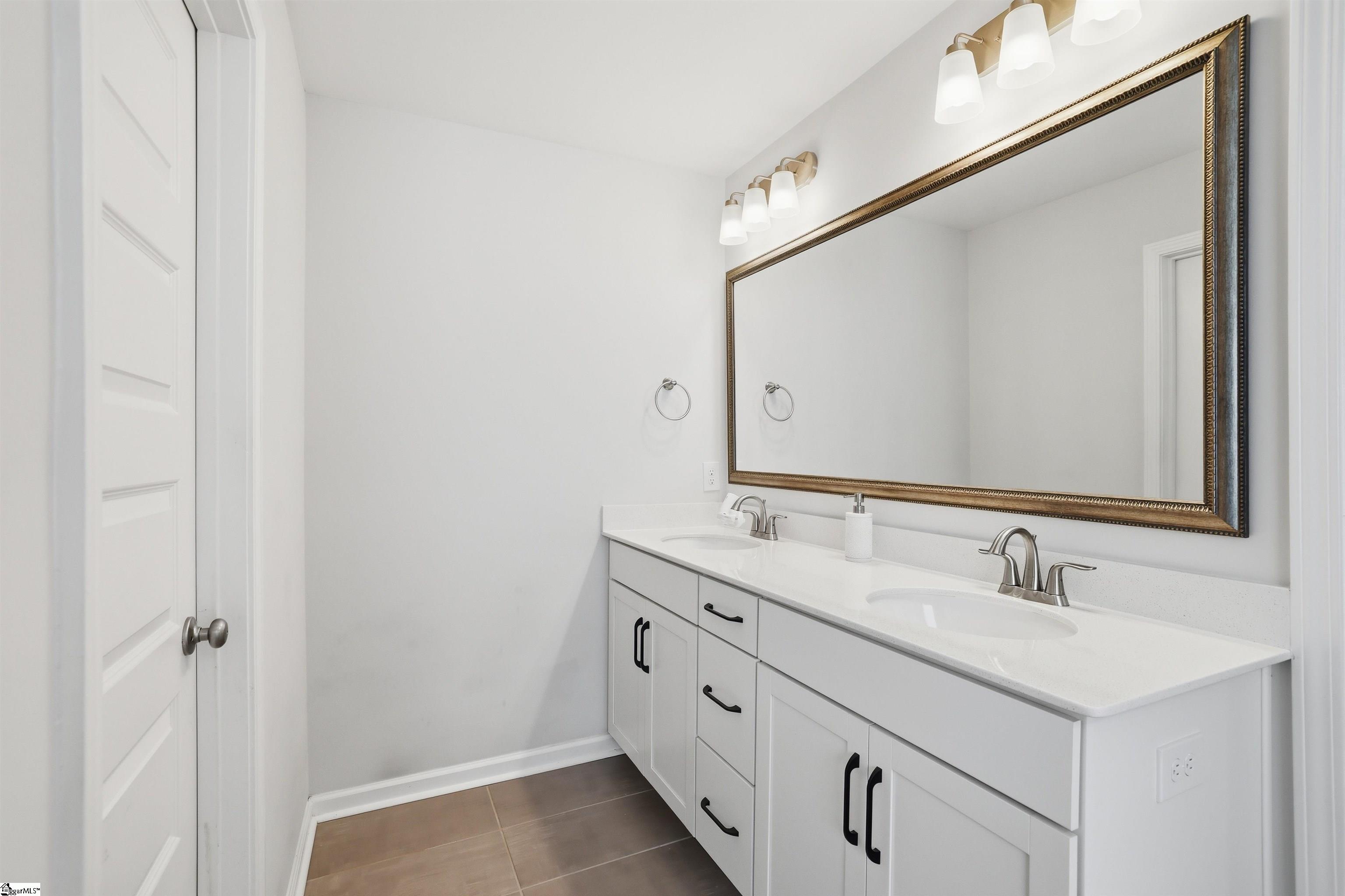 50 Tyrian Drive Property Photo 33