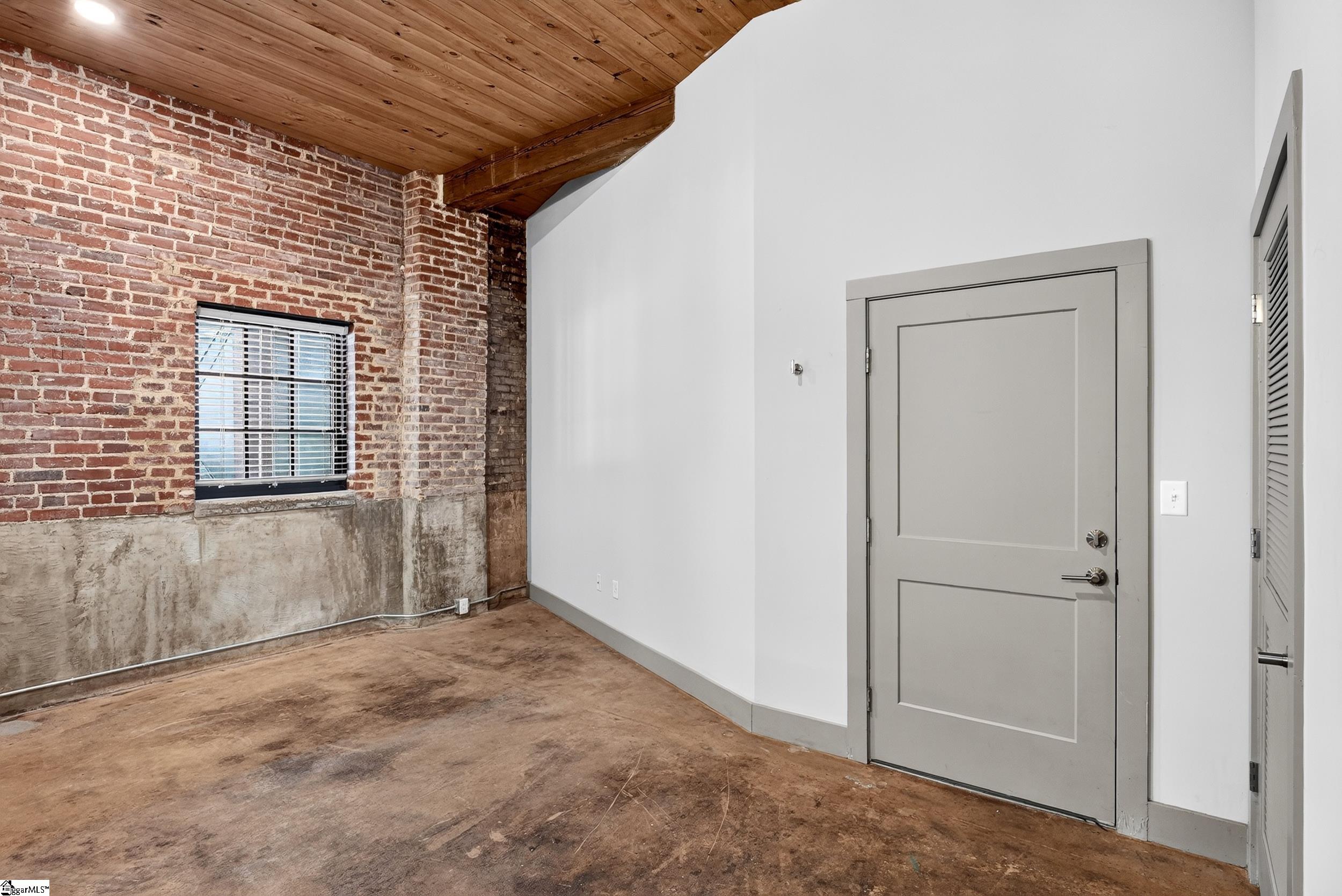 806 Green Avenue Property Photo 10