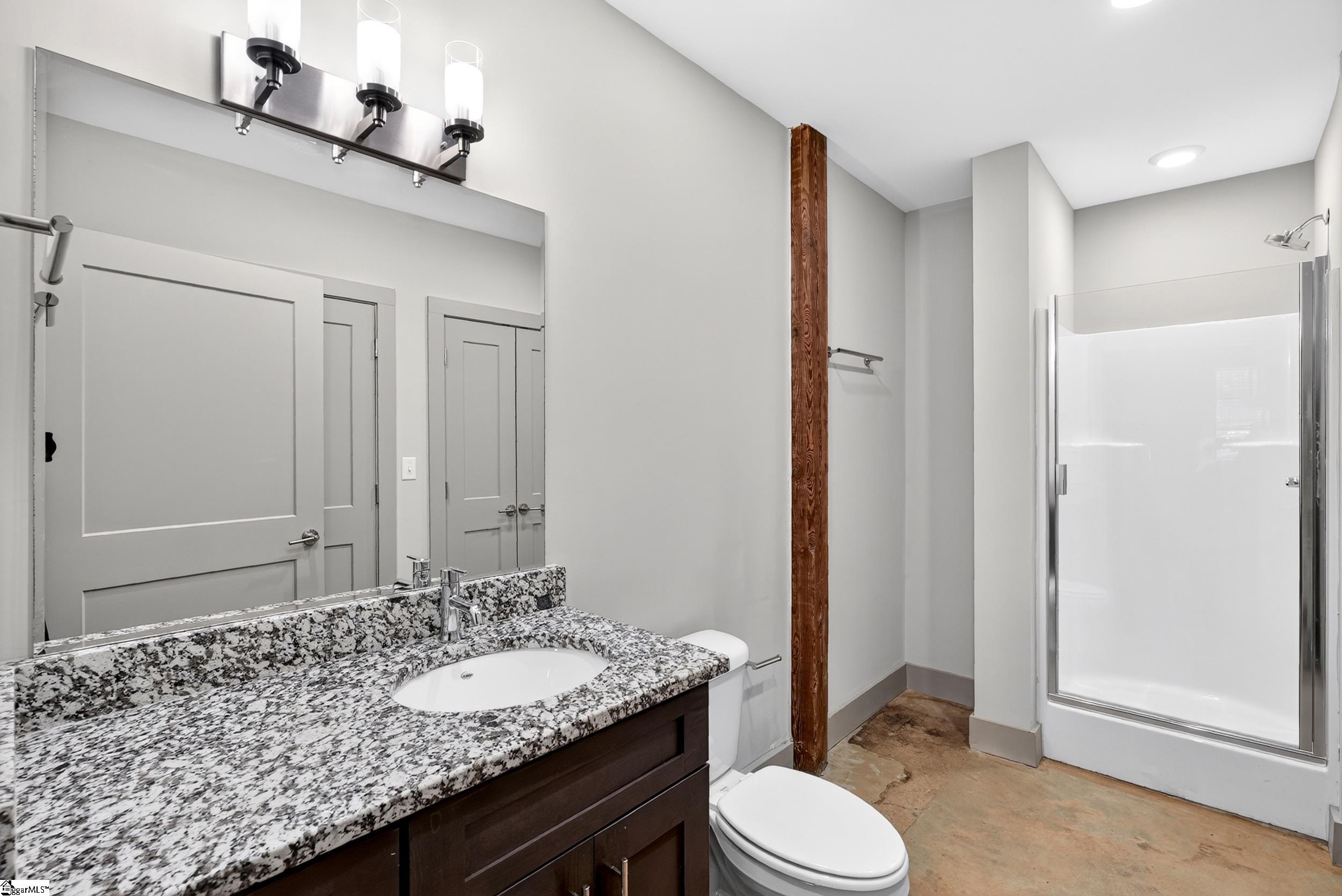 806 Green Avenue Property Photo 13