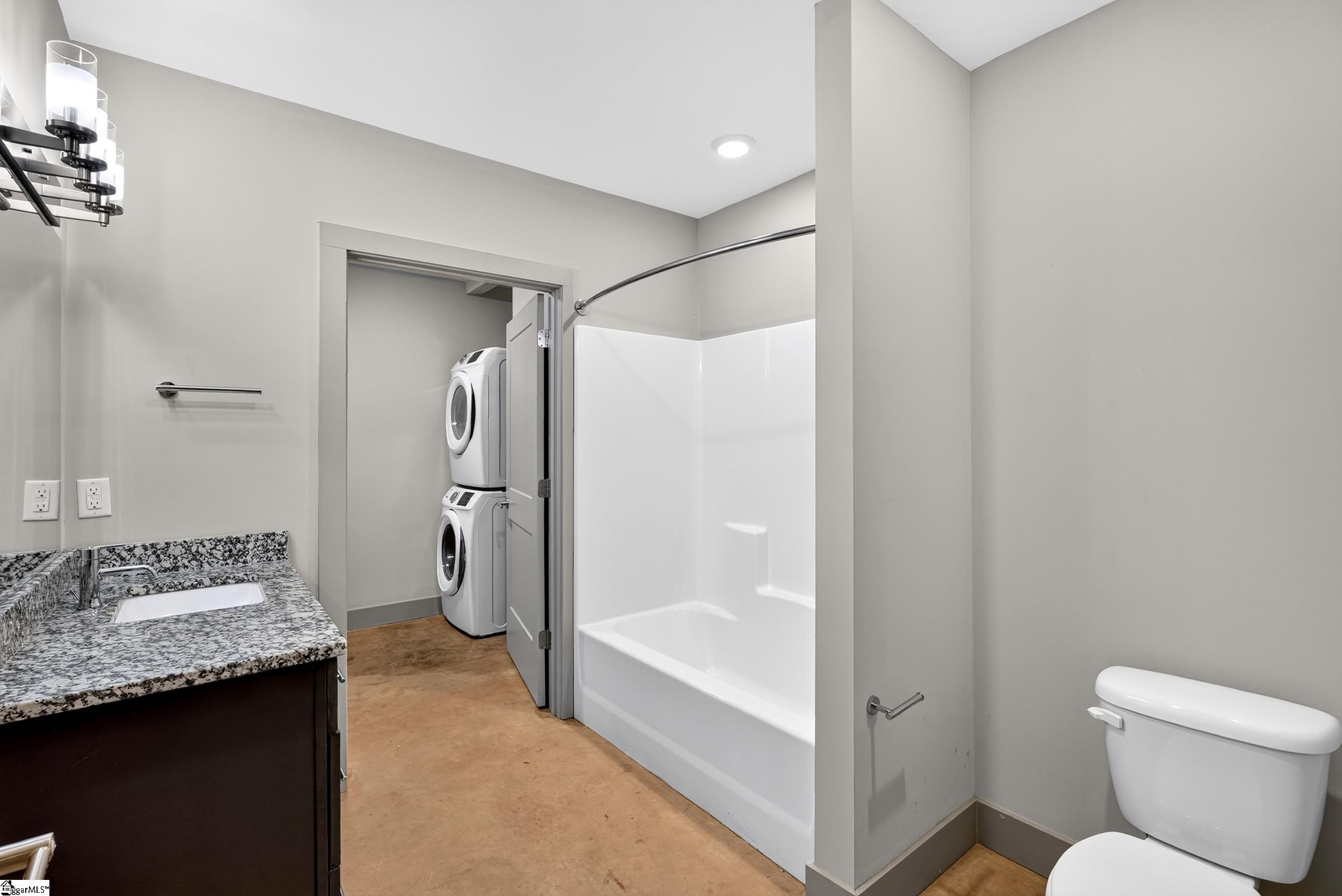 806 Green Avenue Property Photo 16