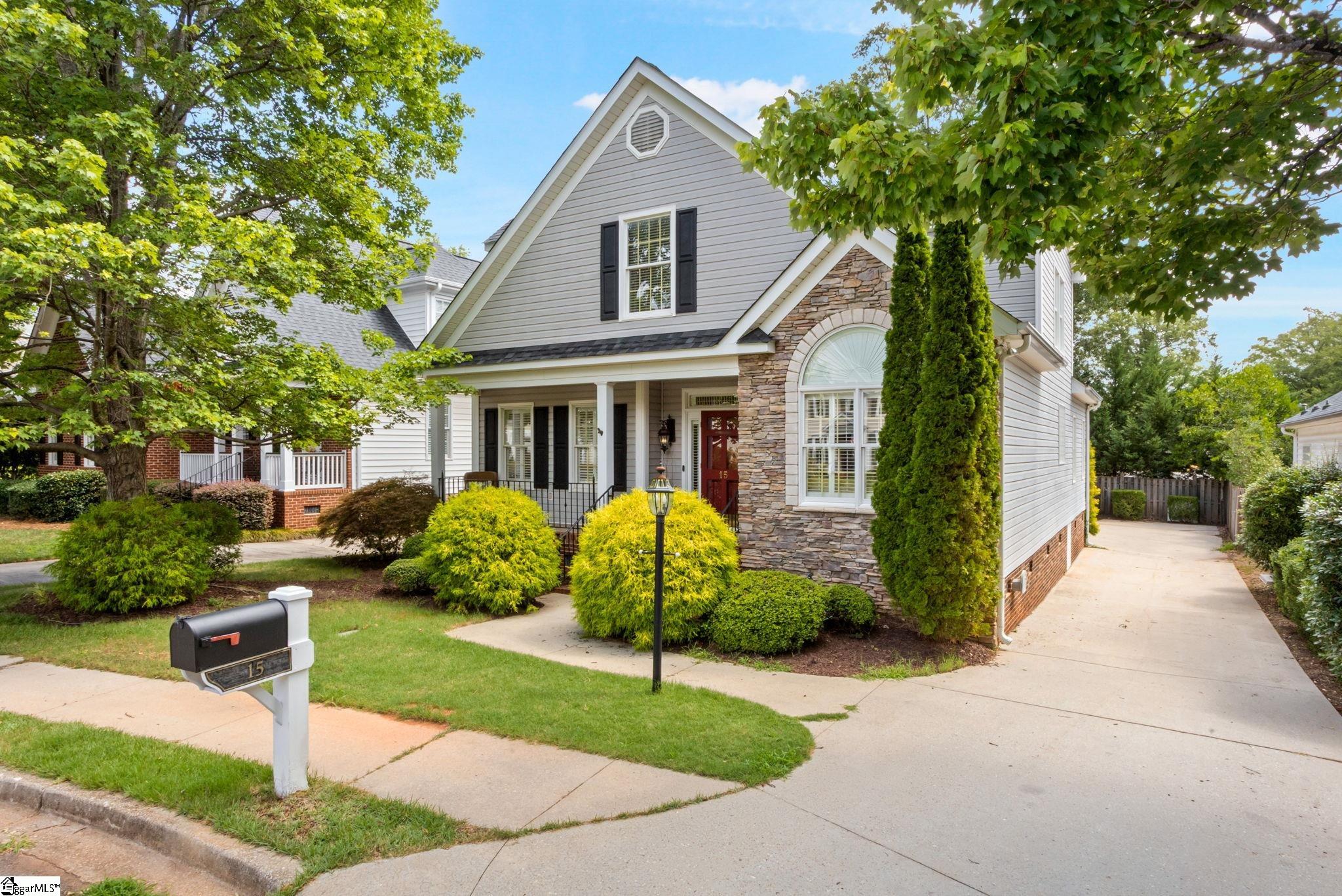 15 Crabapple Court Property Photo 2