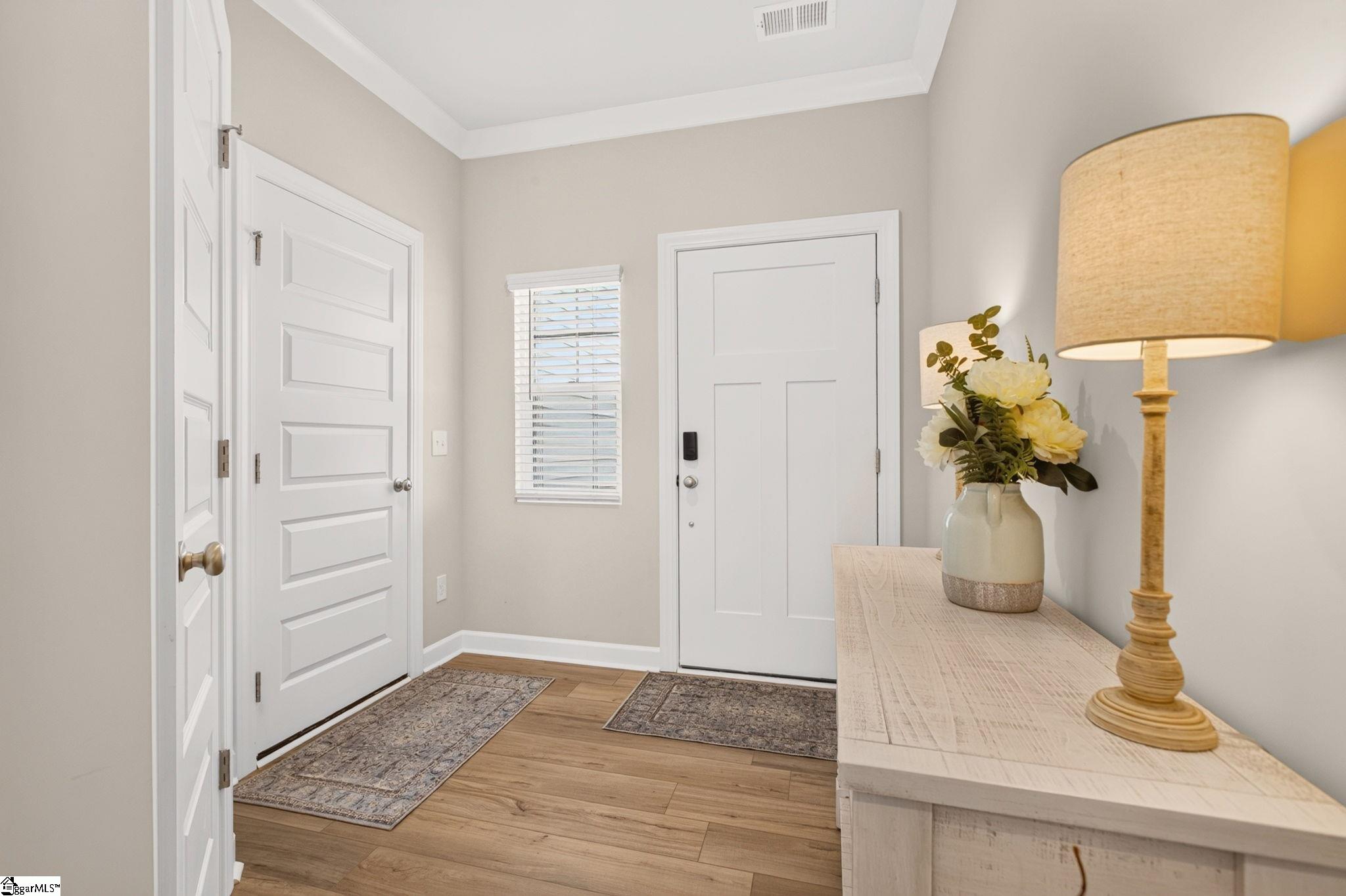 1528 Yellowwood Court Property Photo 6