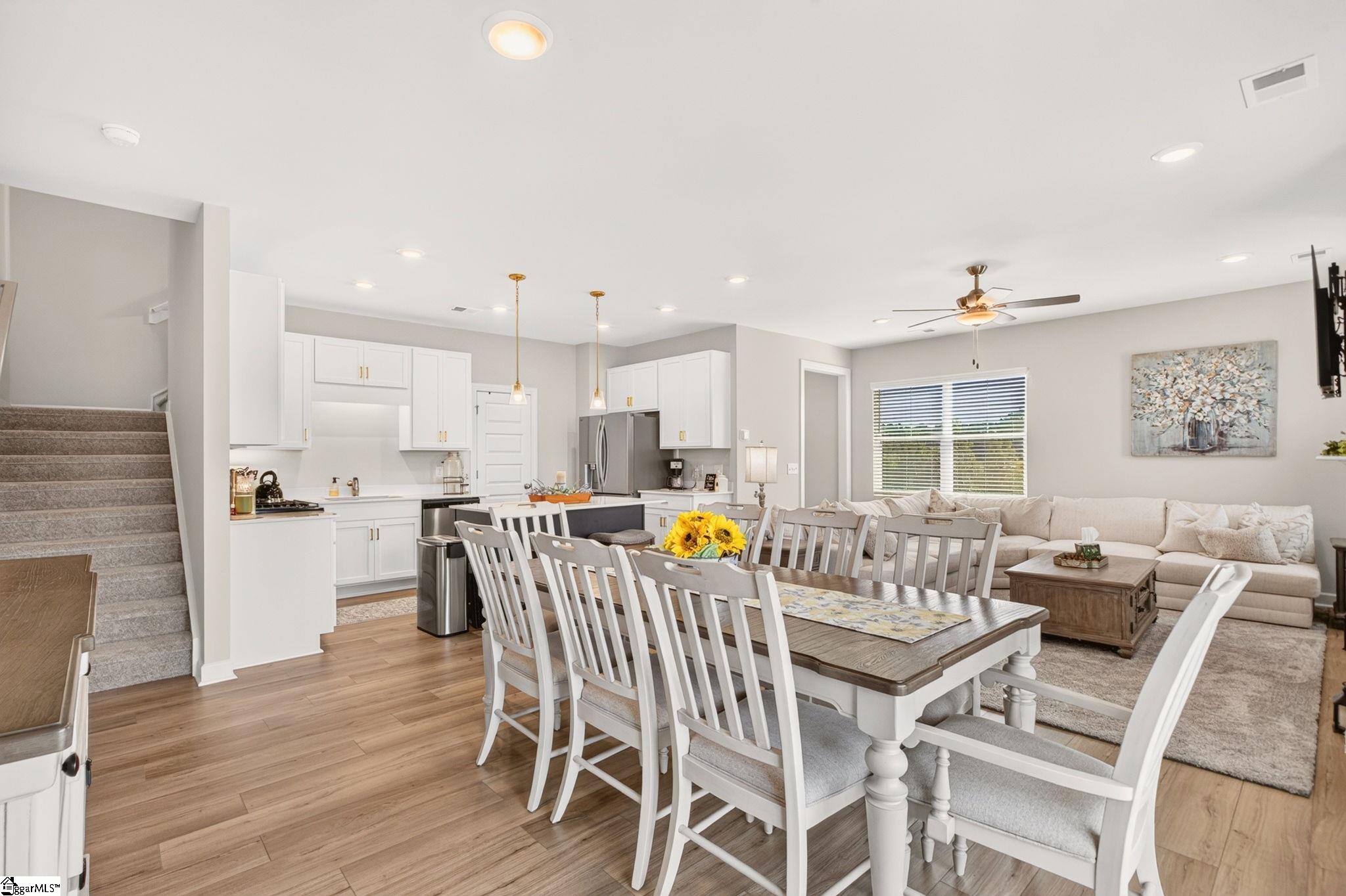 1528 Yellowwood Court Property Photo 18