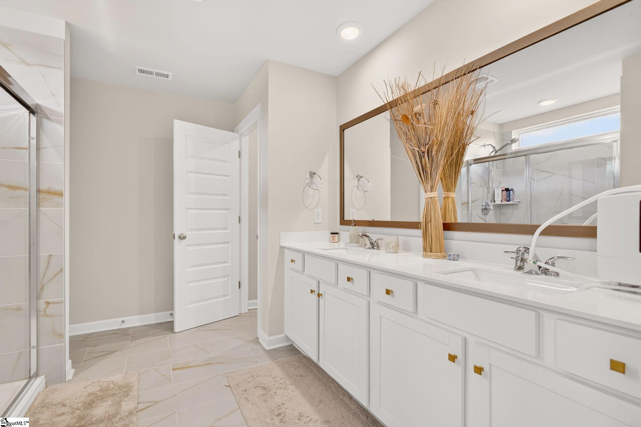 1528 Yellowwood Court Property Photo 30