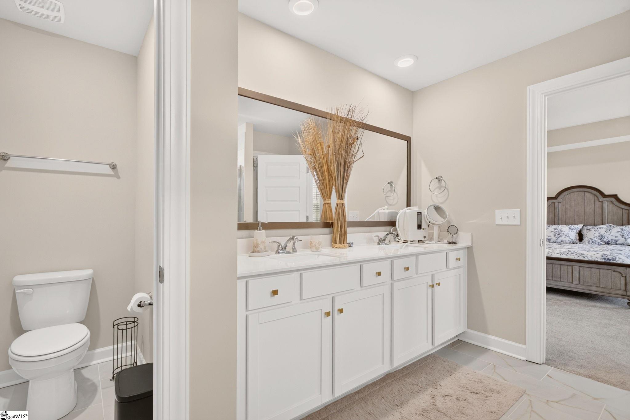 1528 Yellowwood Court Property Photo 33