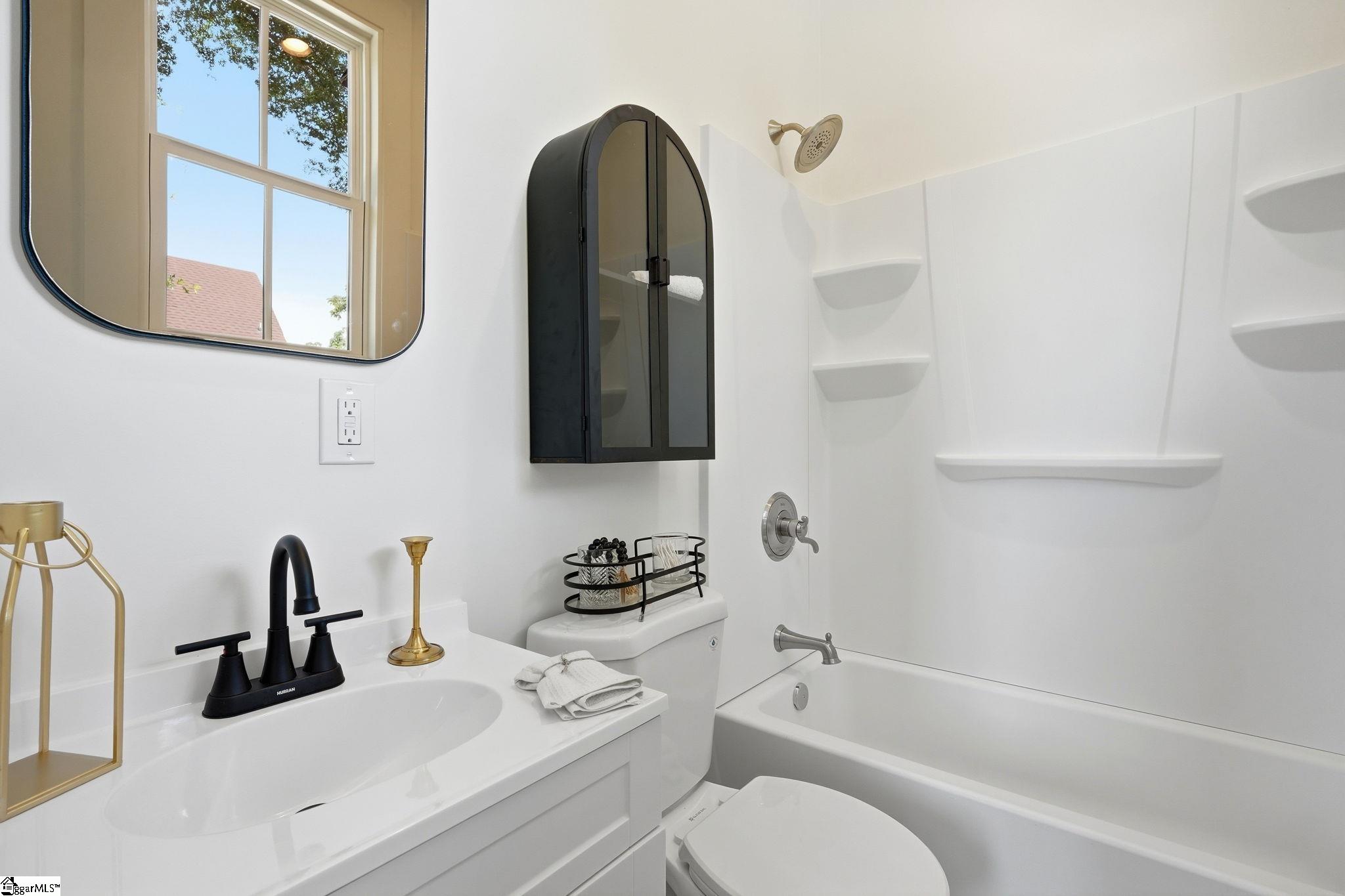 405 Perry Avenue Property Photo 14