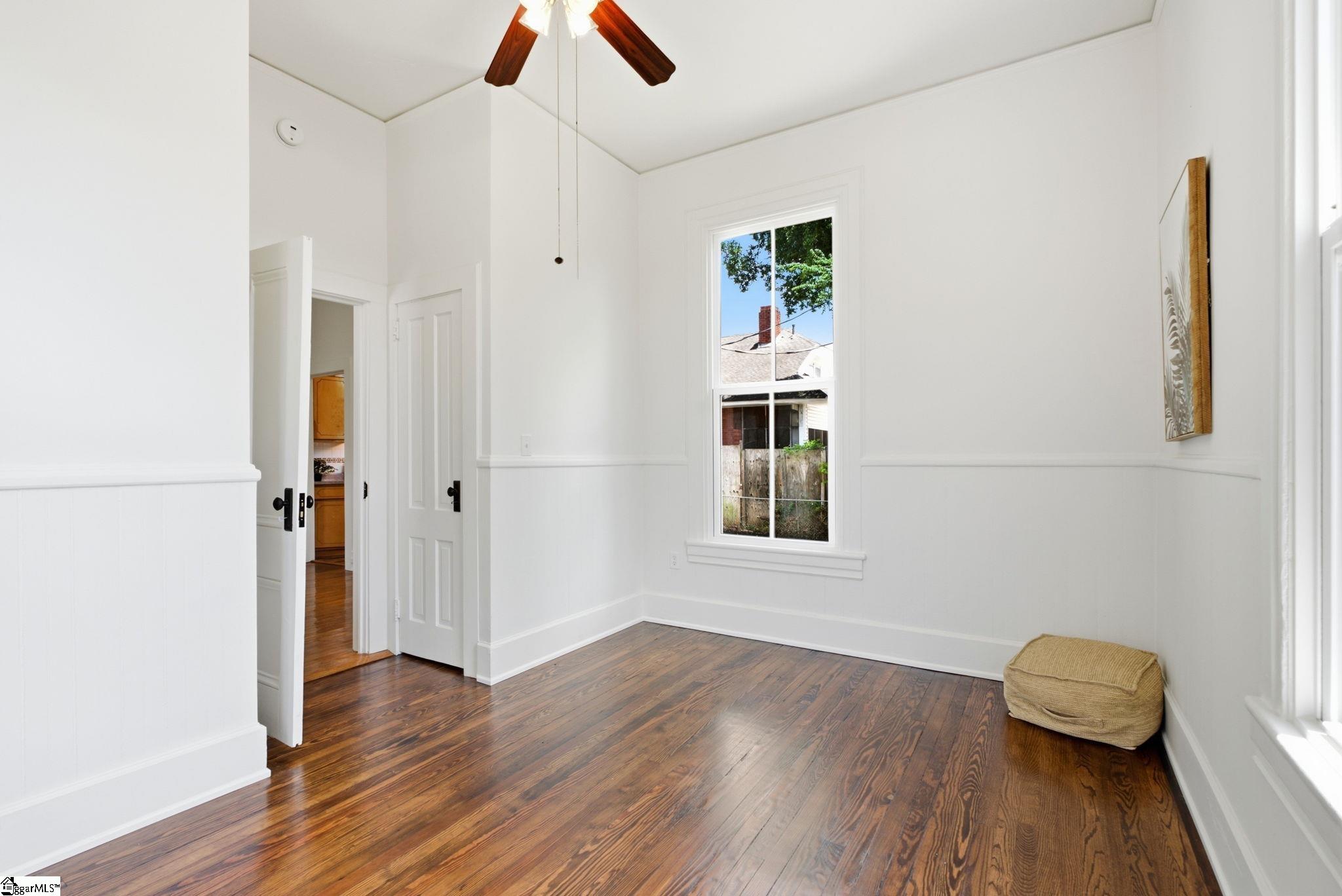 405 Perry Avenue Property Photo 17