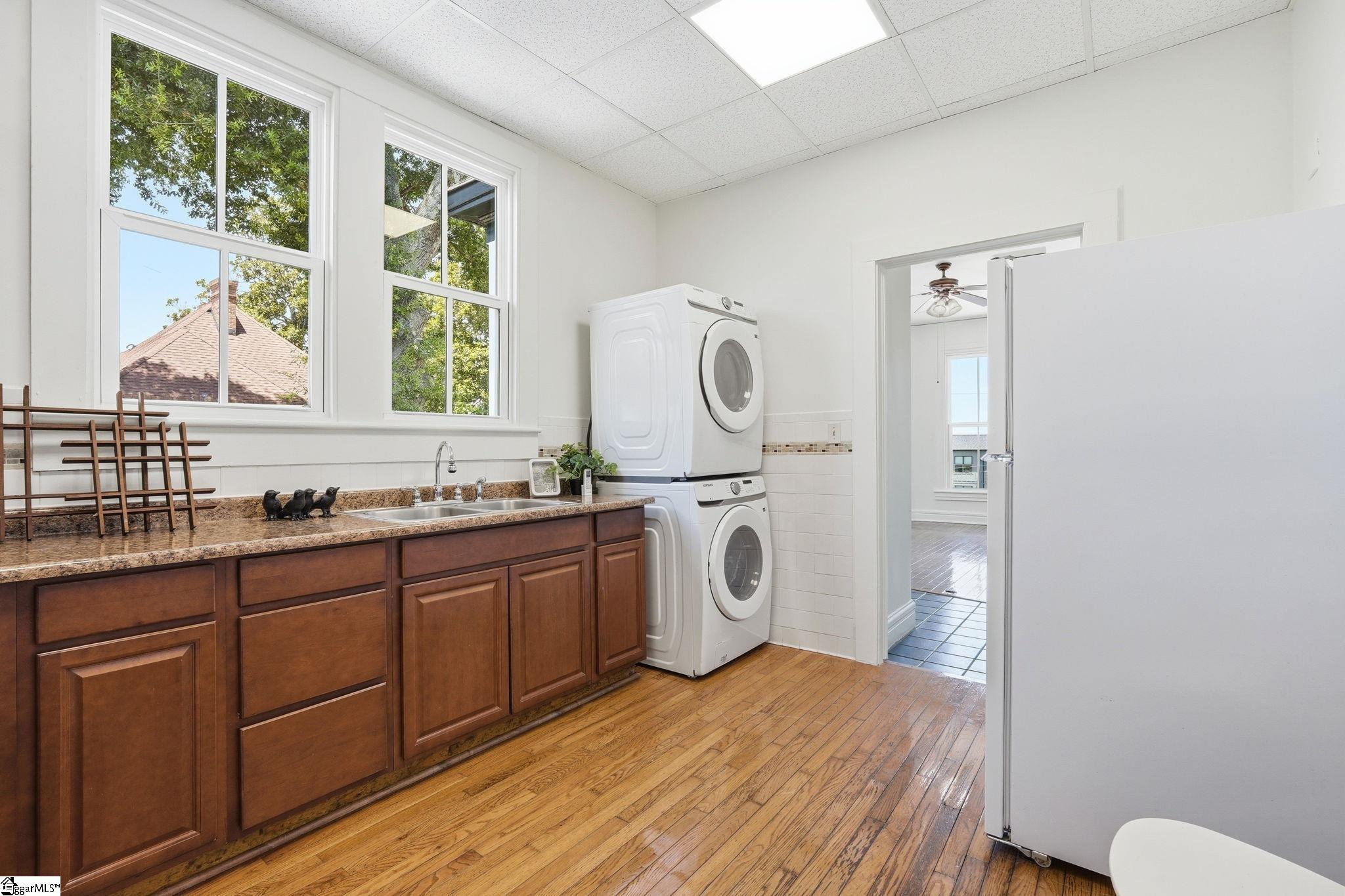 405 Perry Avenue Property Photo 23
