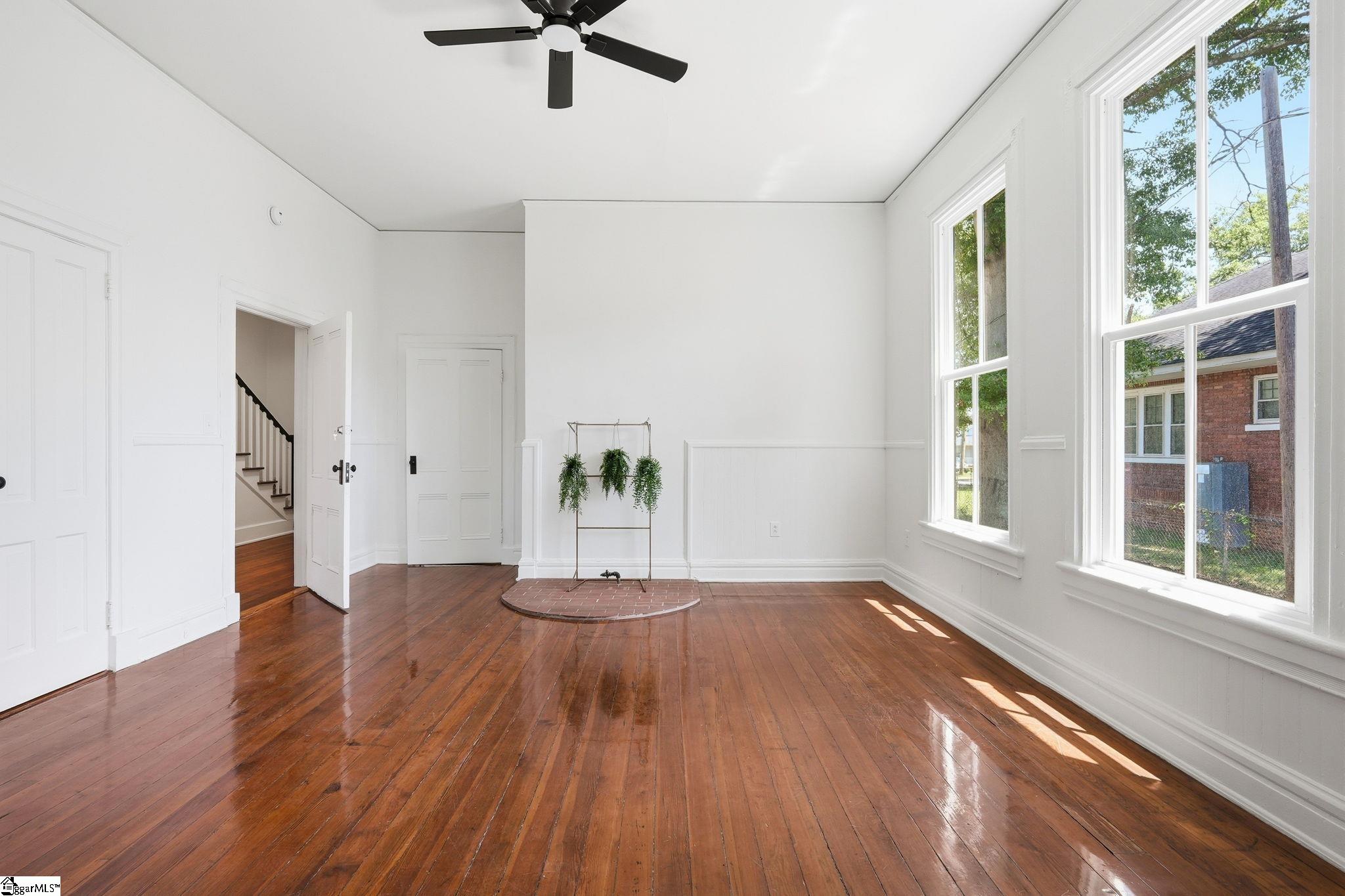 405 Perry Avenue Property Photo 35