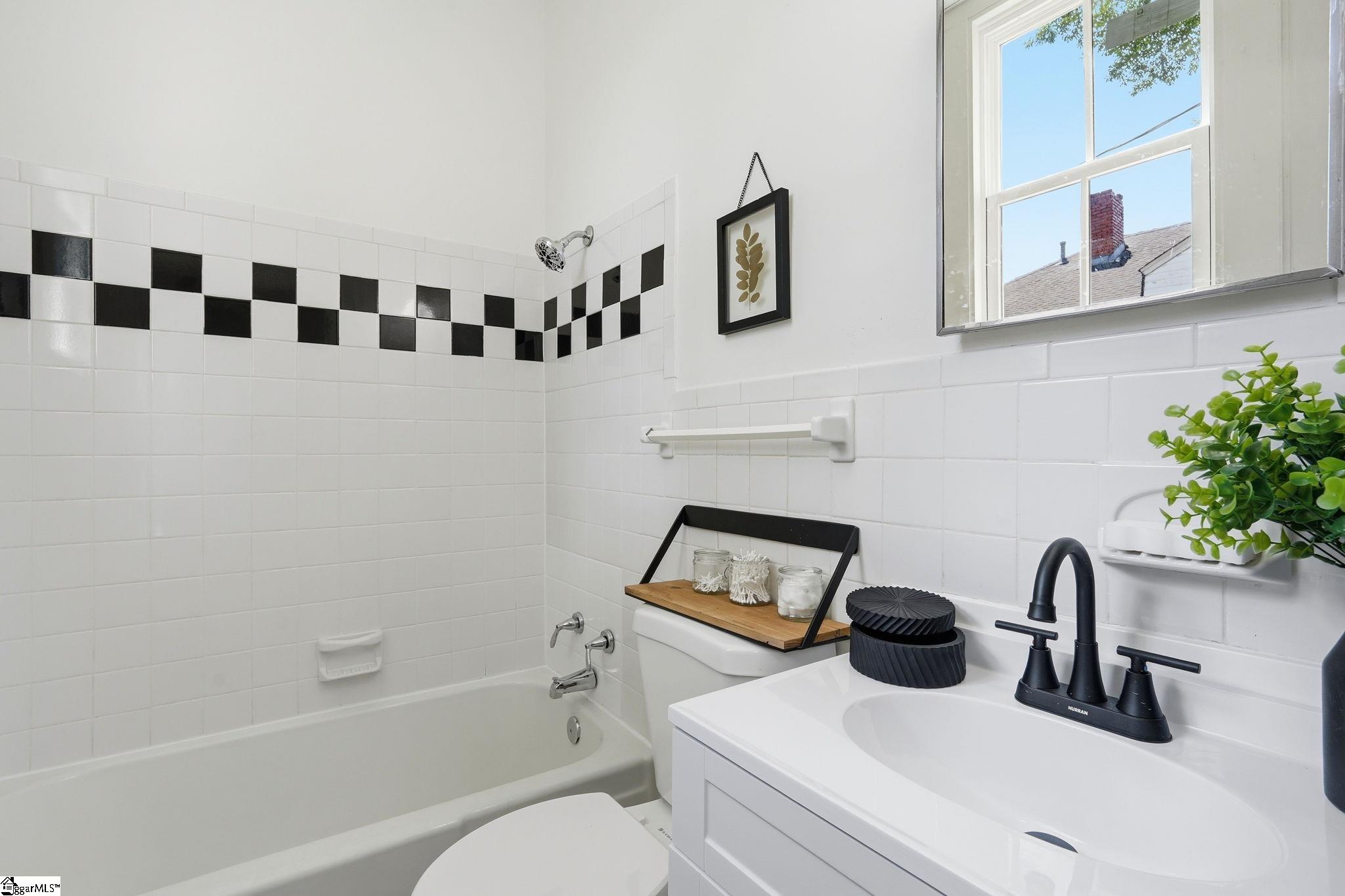 405 Perry Avenue Property Photo 40