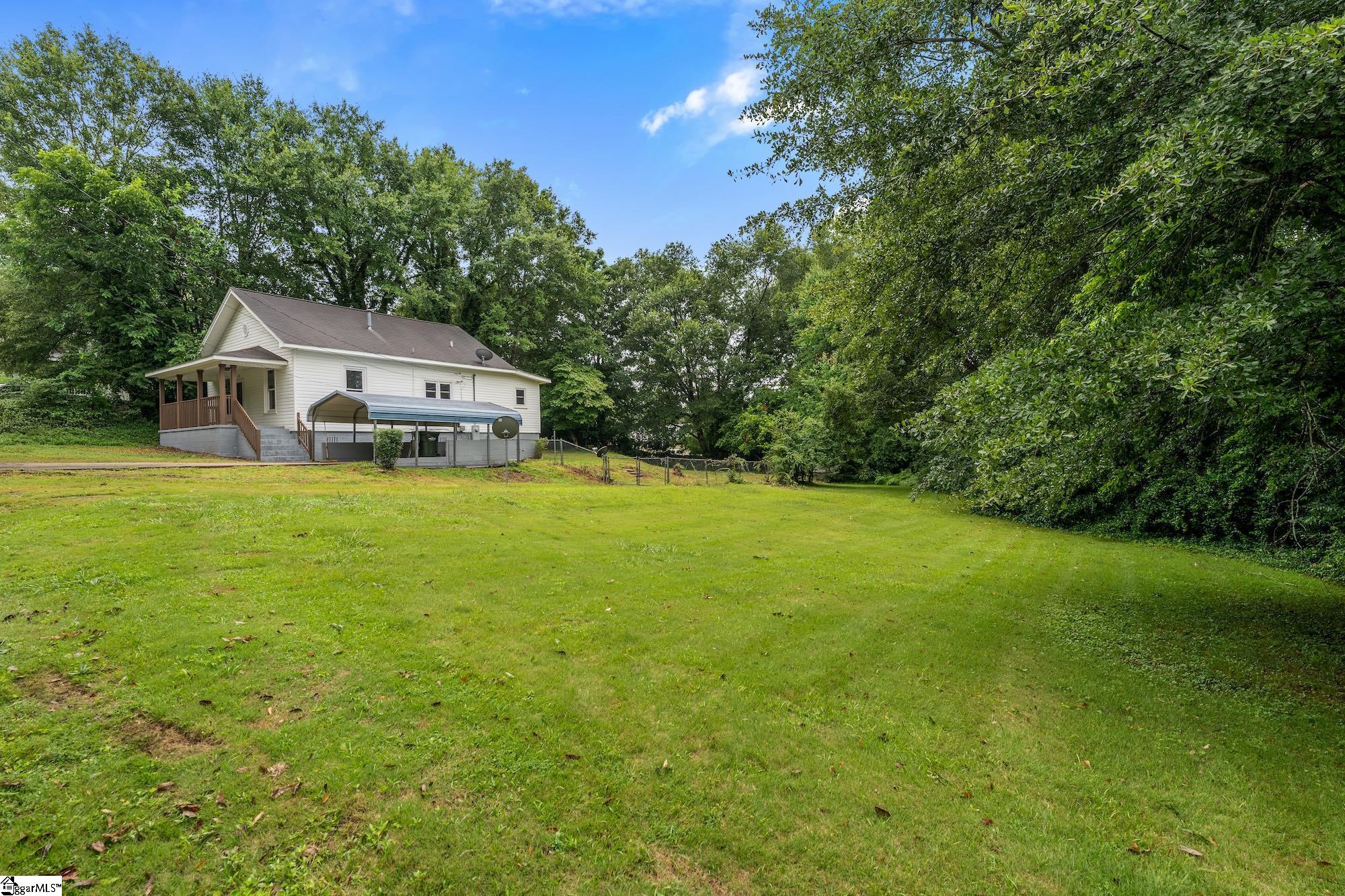 305 Glazner Street Property Photo 4
