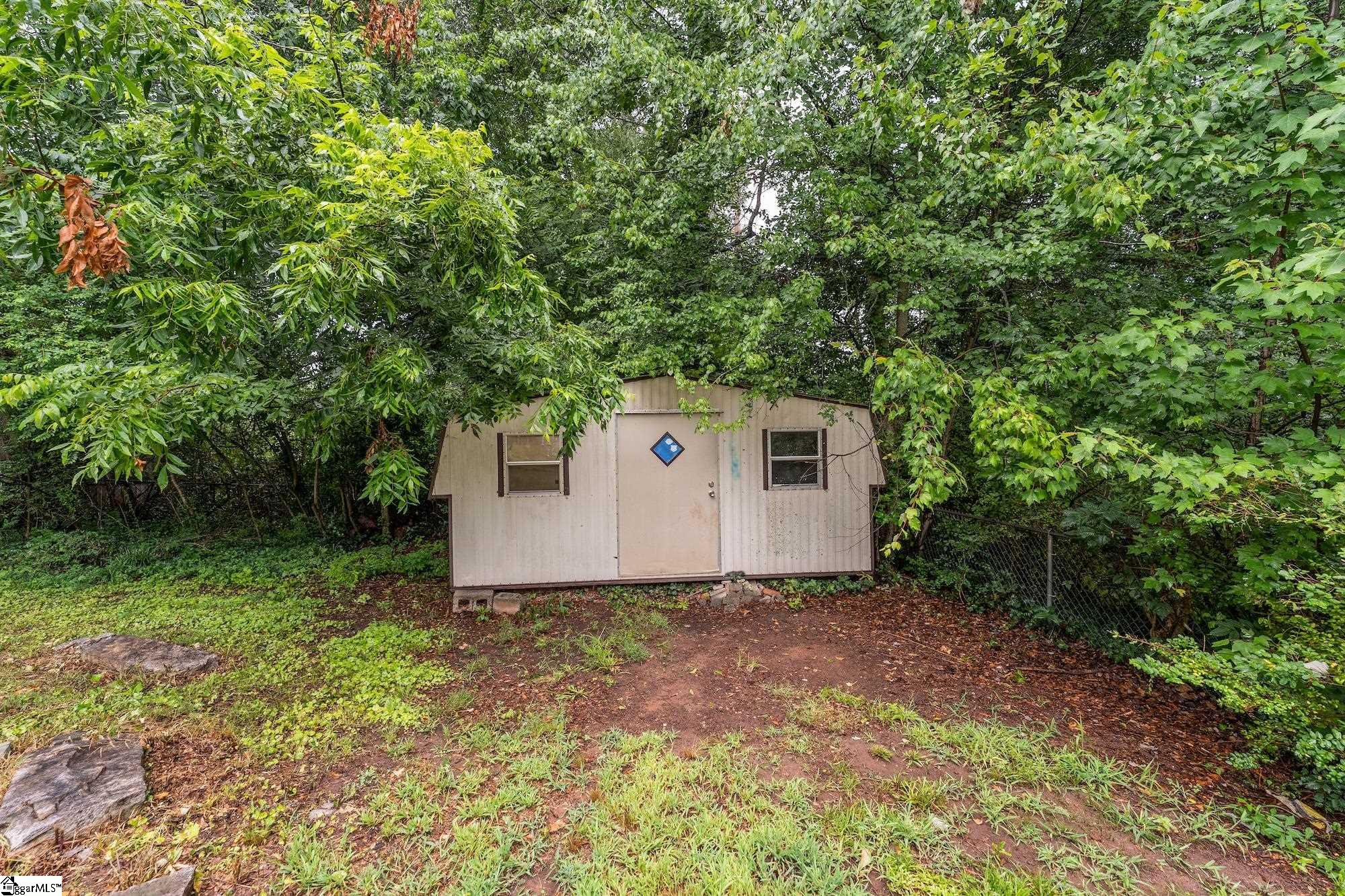 305 Glazner Street Property Photo 21