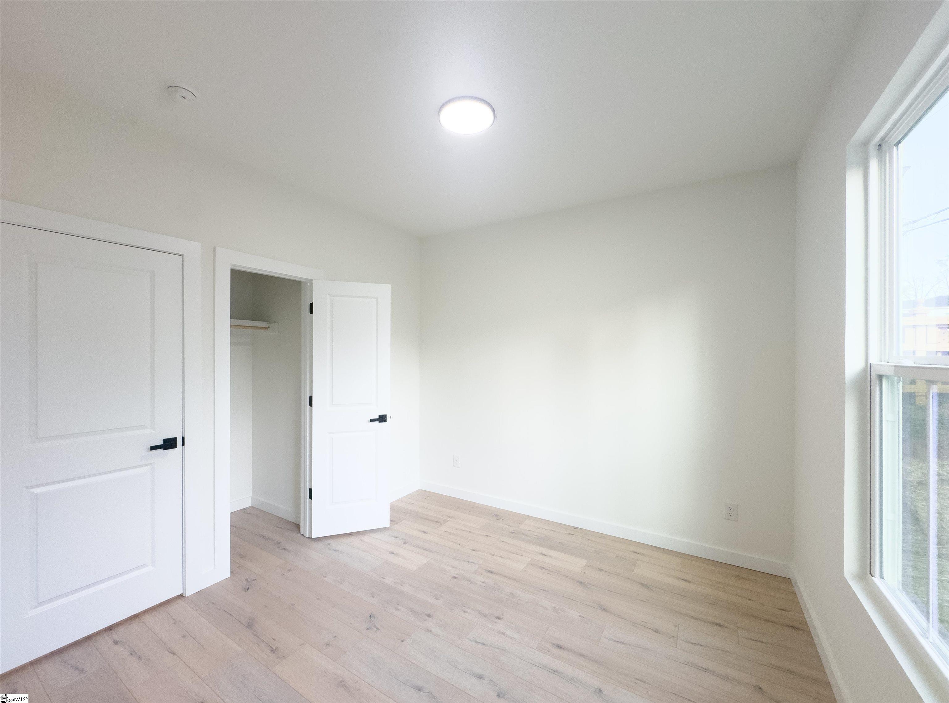 193 Wood Street Property Photo 12