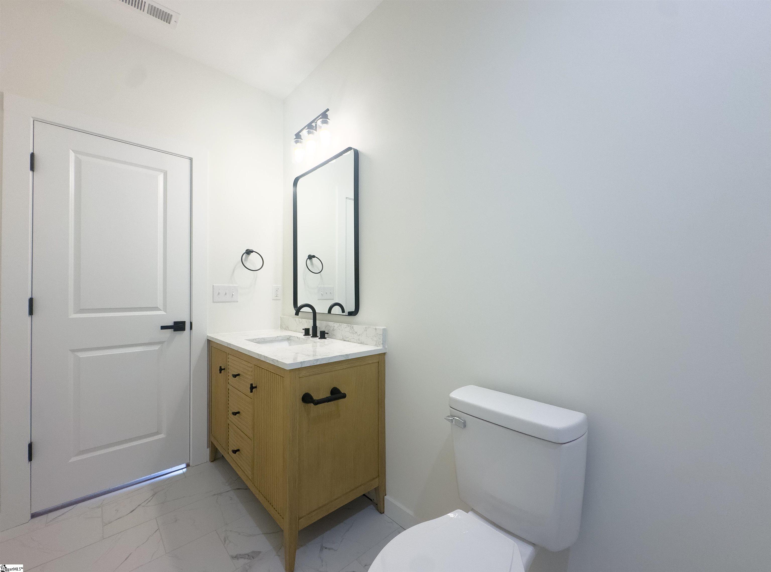 193 Wood Street Property Photo 14