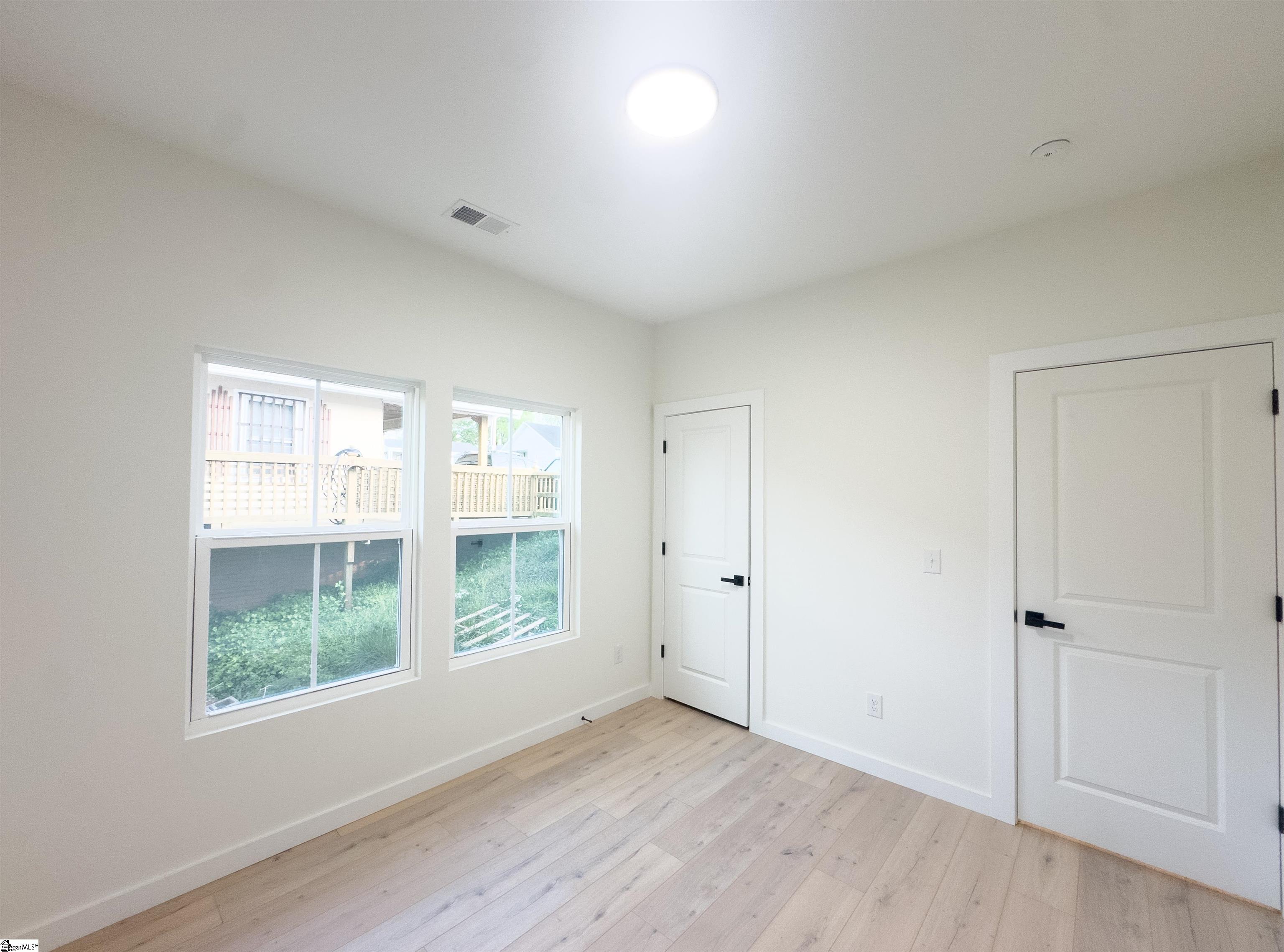 193 Wood Street Property Photo 16