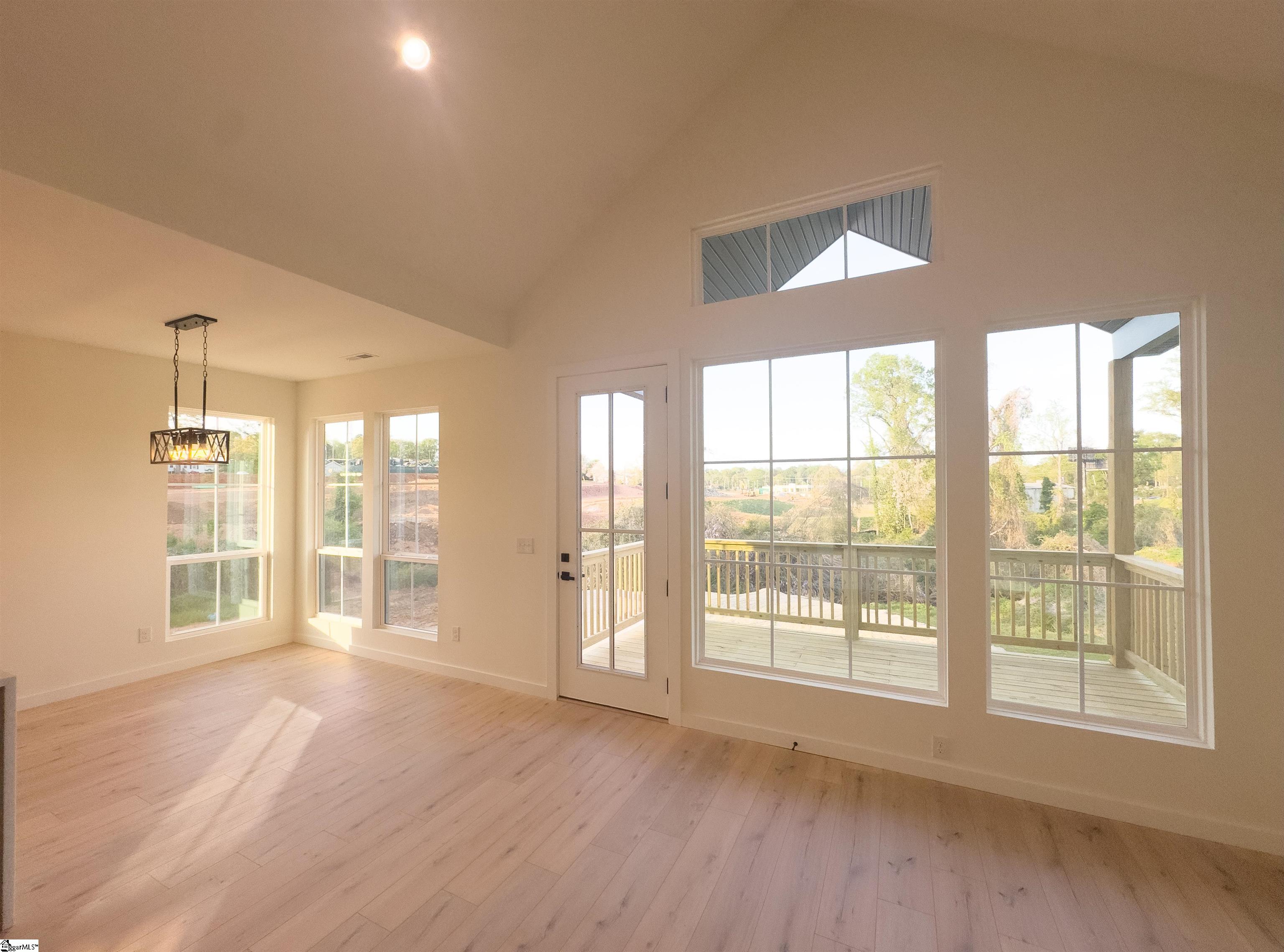 193 Wood Street Property Photo 19