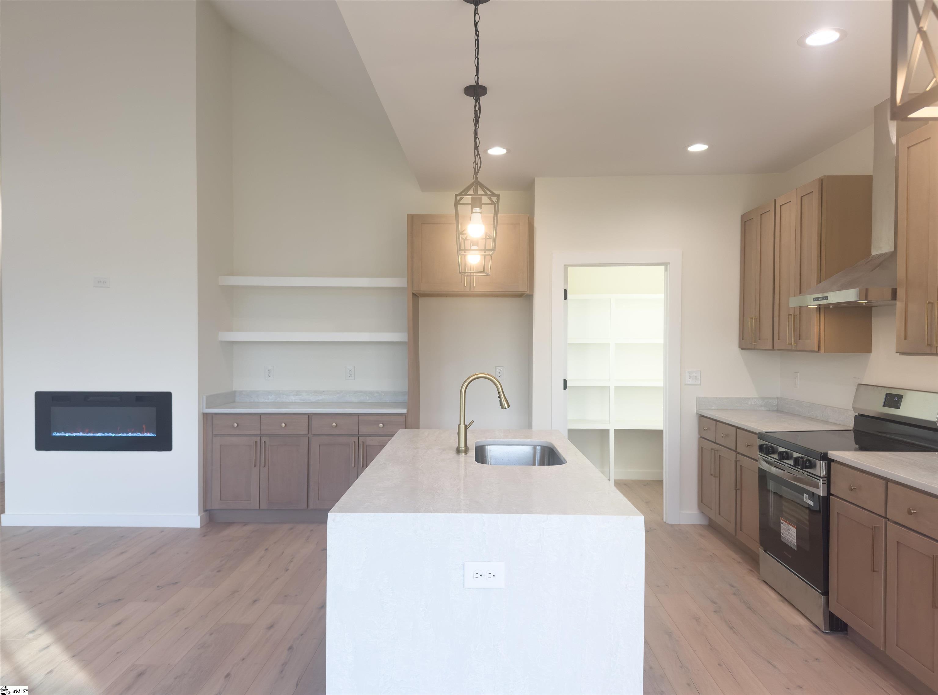 193 Wood Street Property Photo 21