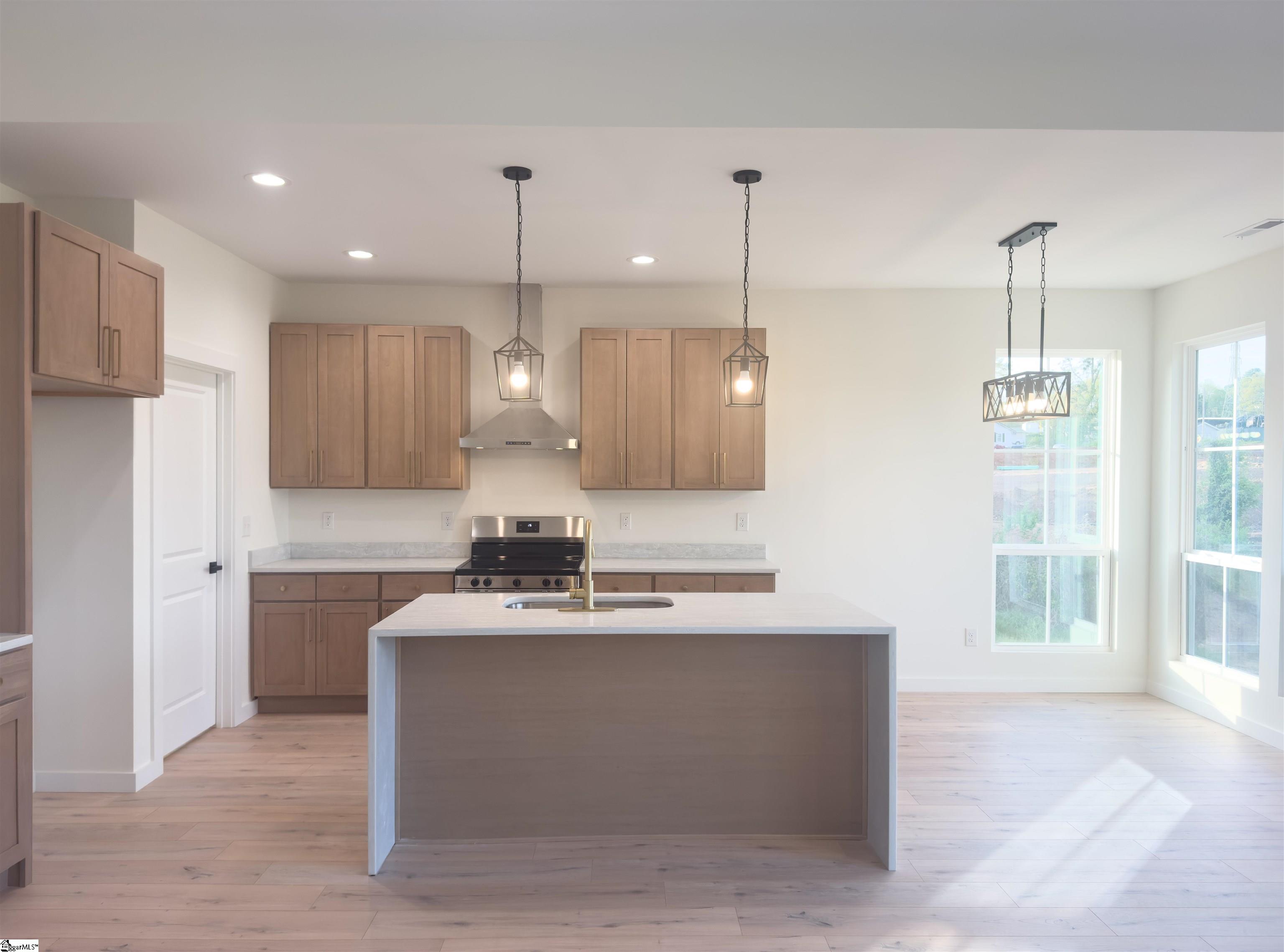 193 Wood Street Property Photo 23