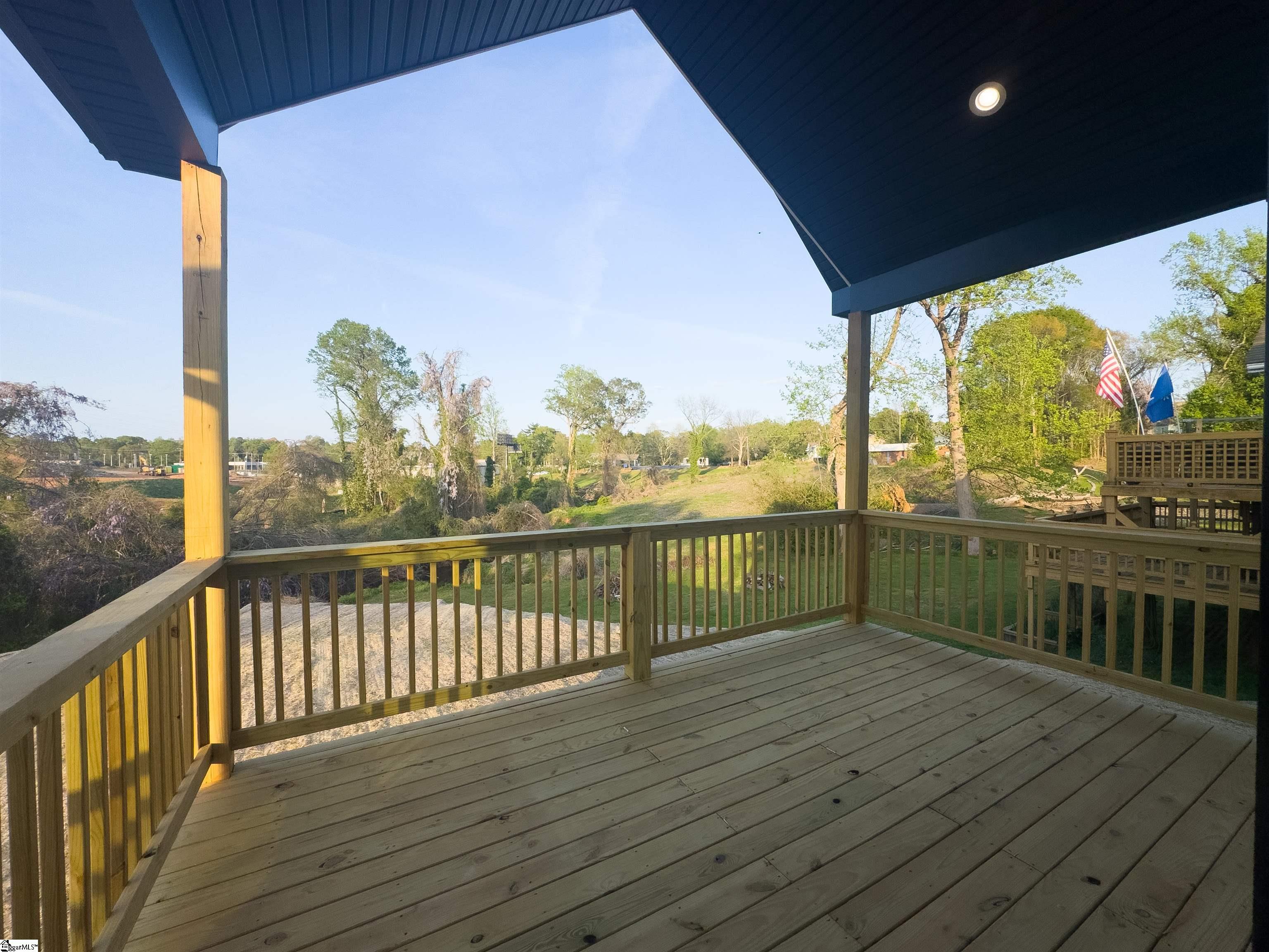 193 Wood Street Property Photo 38