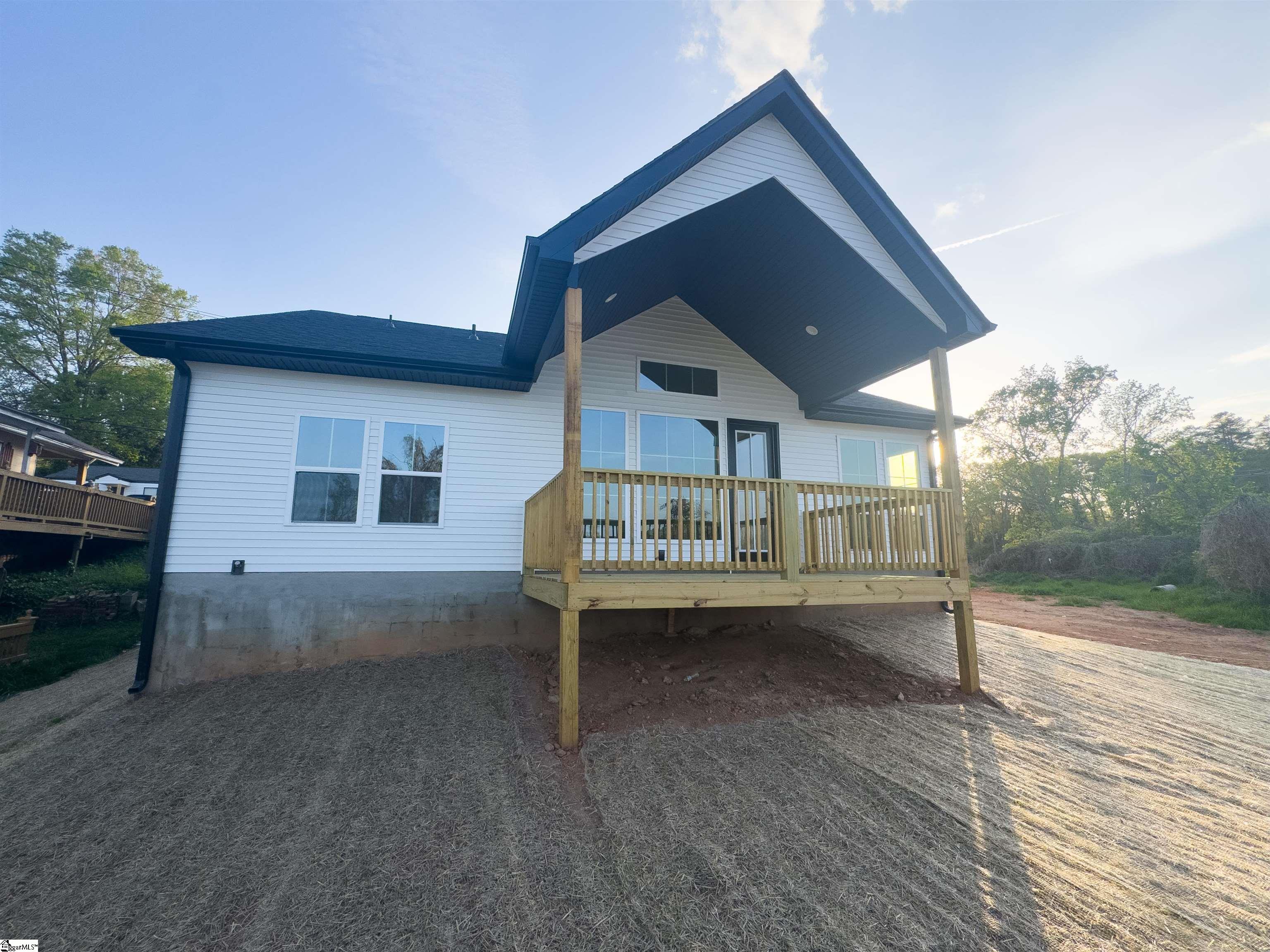193 Wood Street Property Photo 43