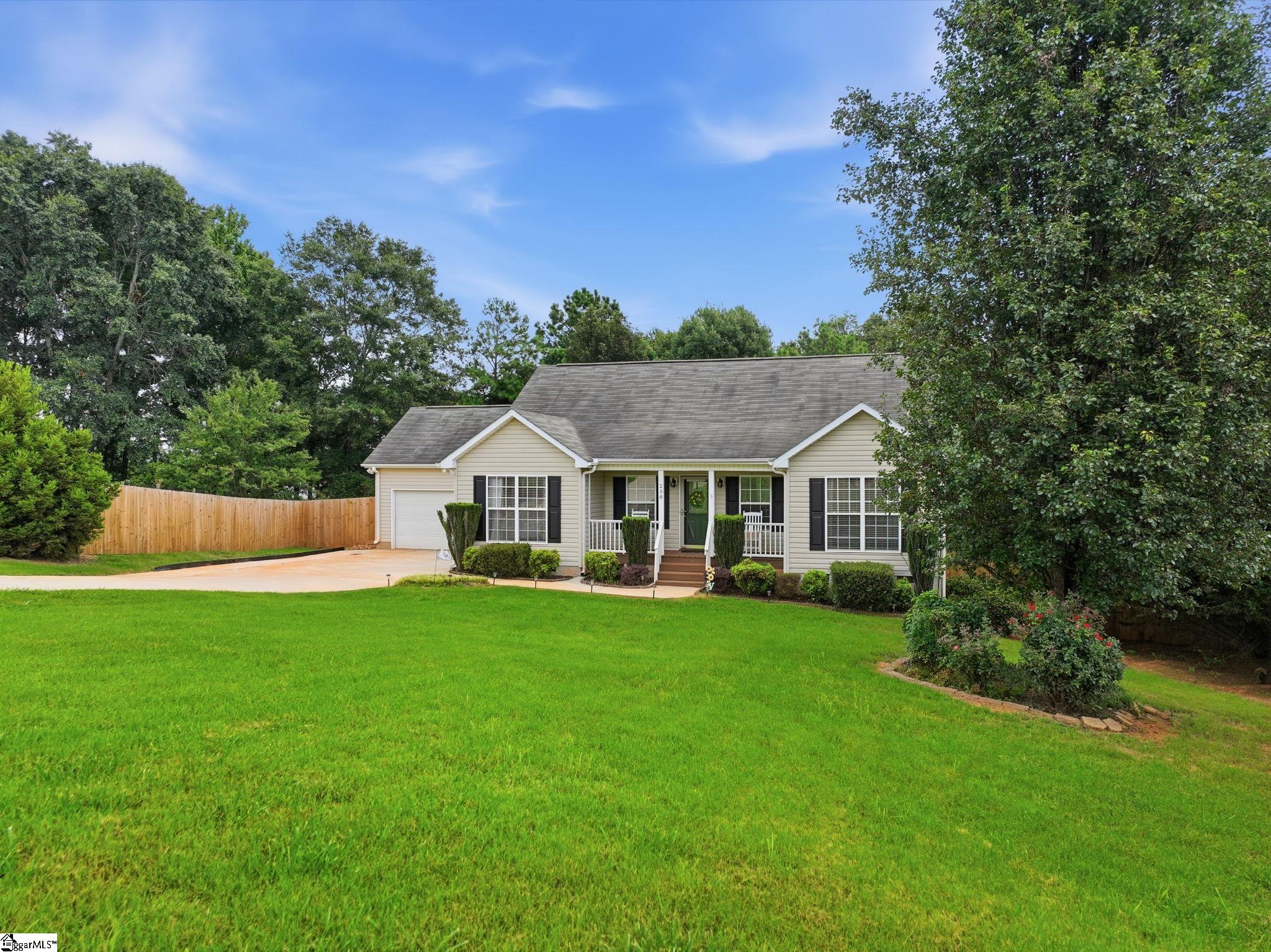 258 Hallmark Circle Property Photo 3