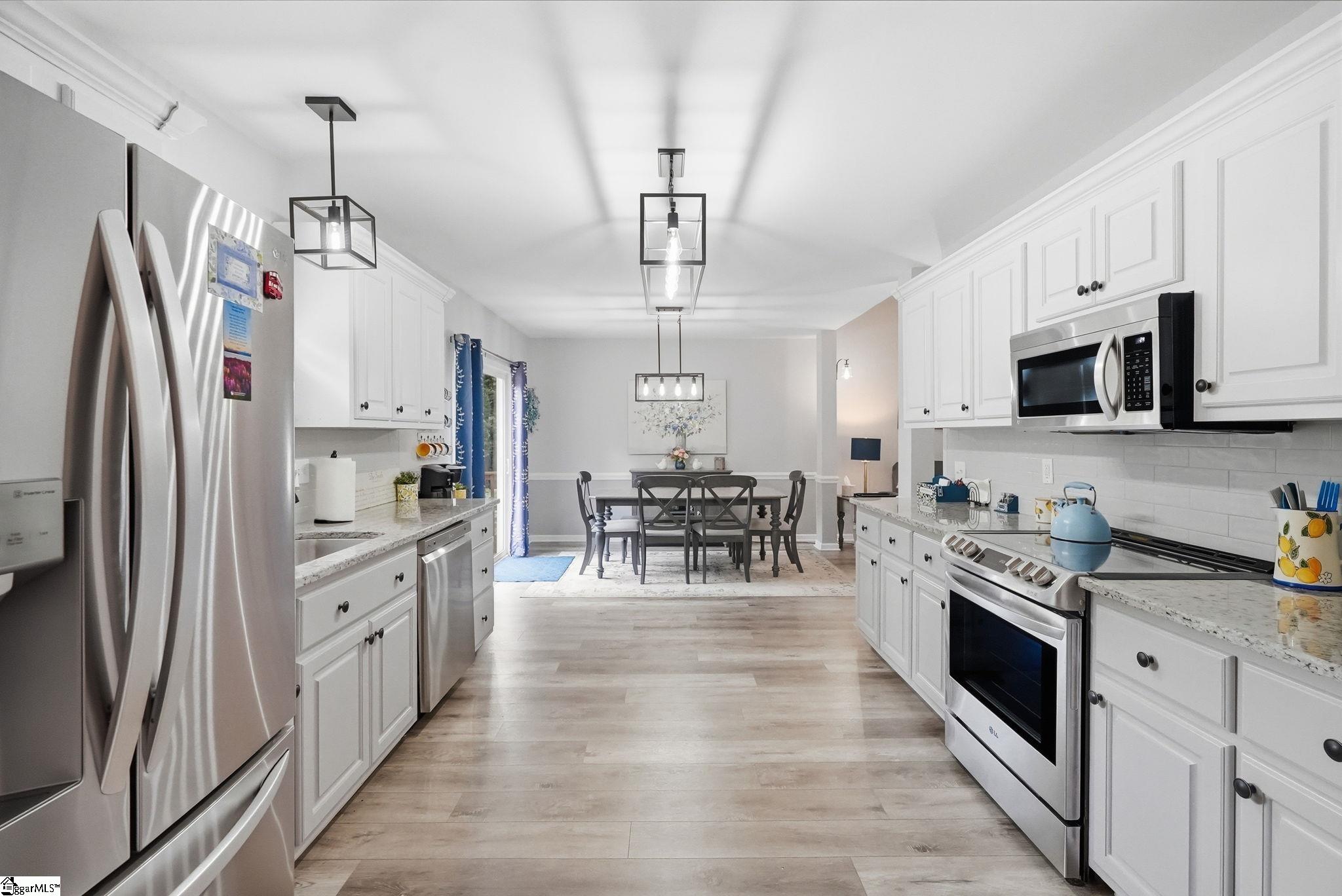 258 Hallmark Circle Property Photo 17