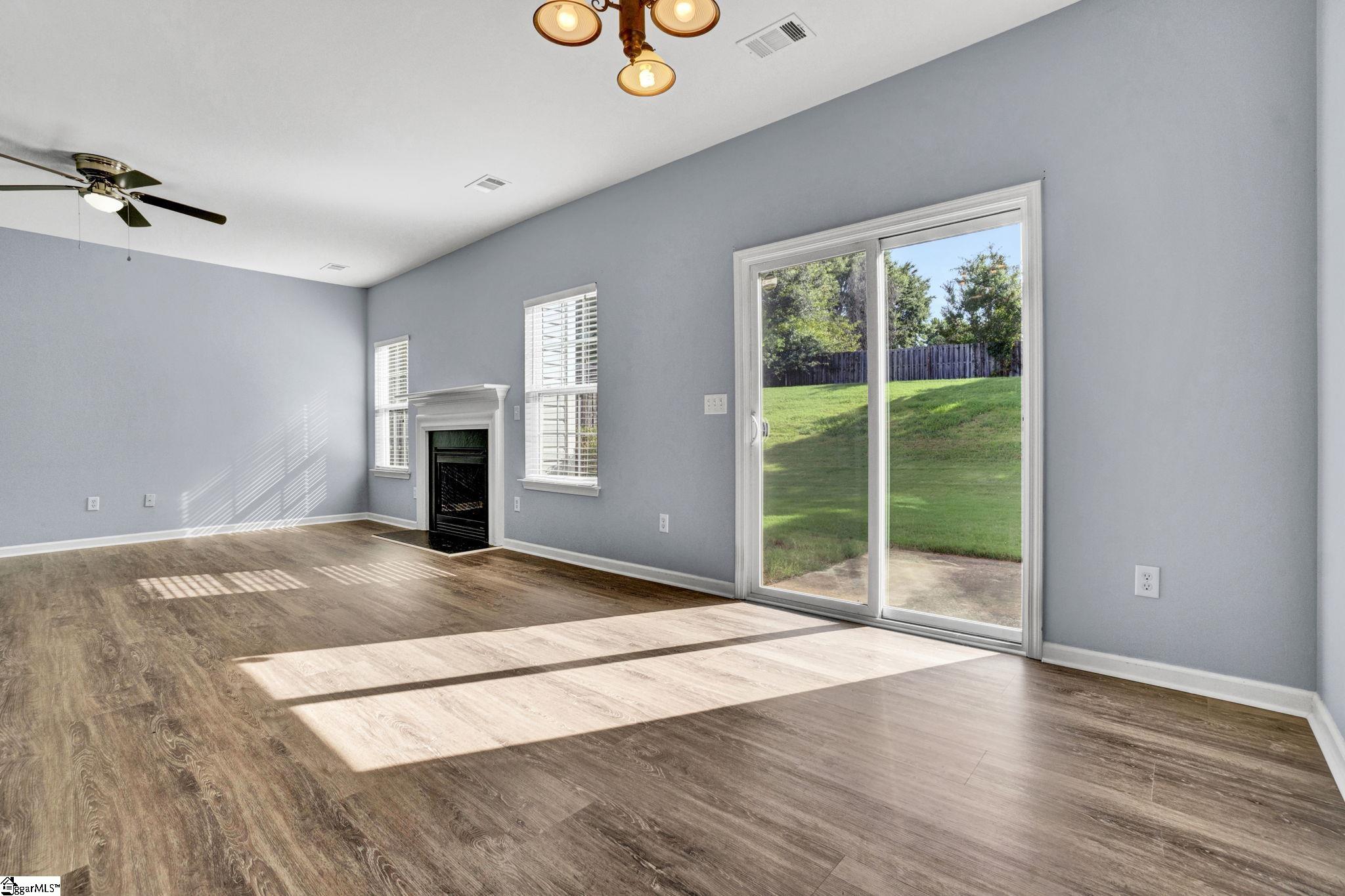 7 Frostweed Court Property Photo 15
