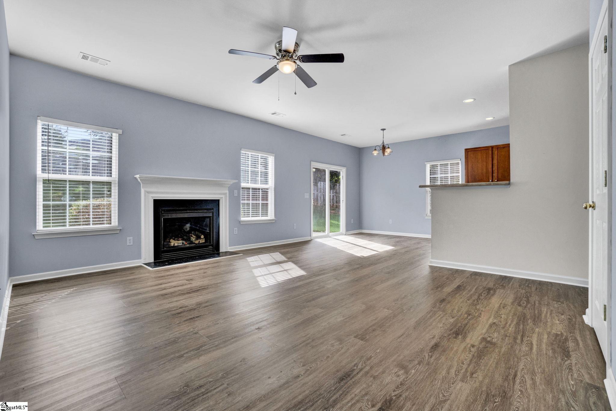 7 Frostweed Court Property Photo 16