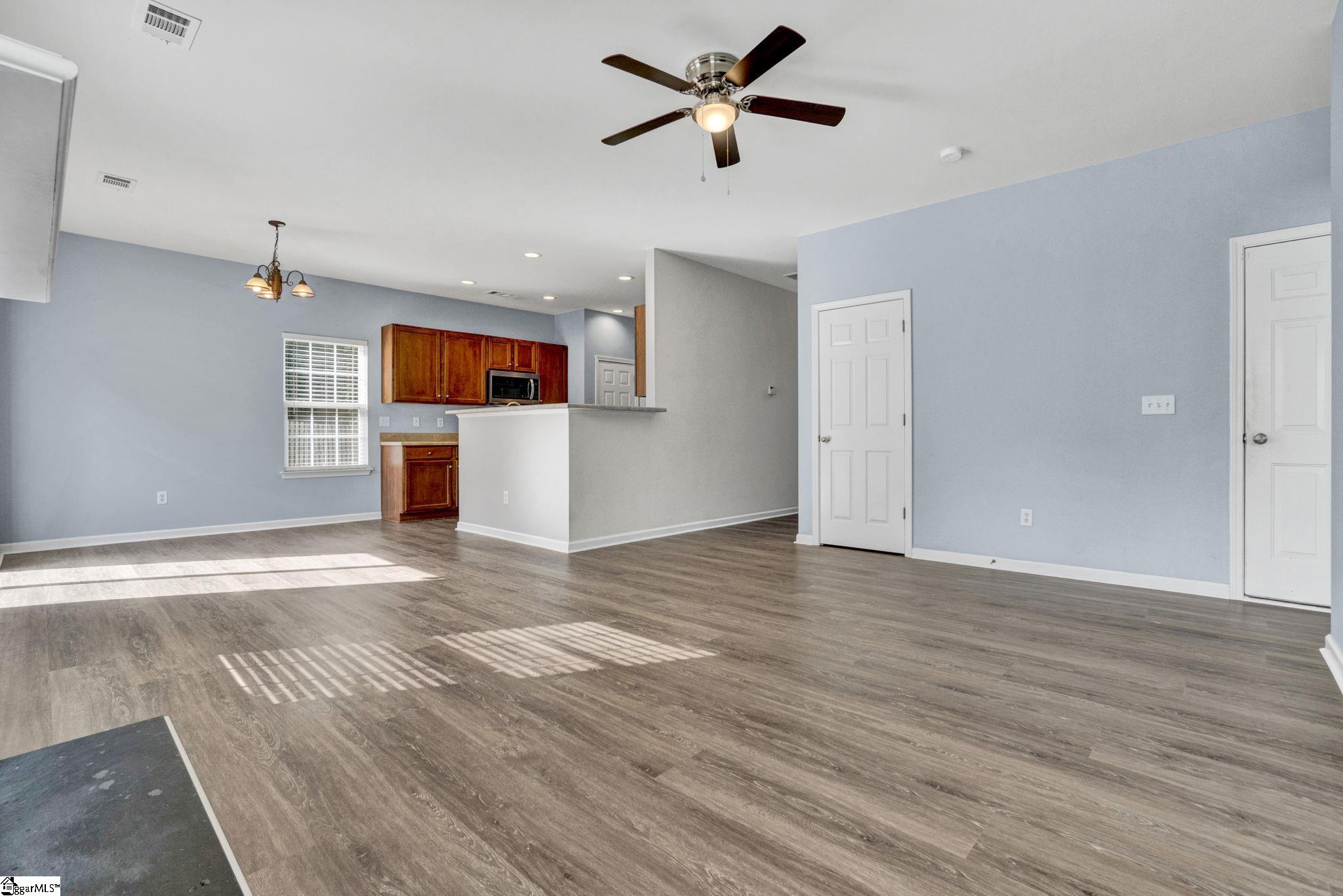 7 Frostweed Court Property Photo 20