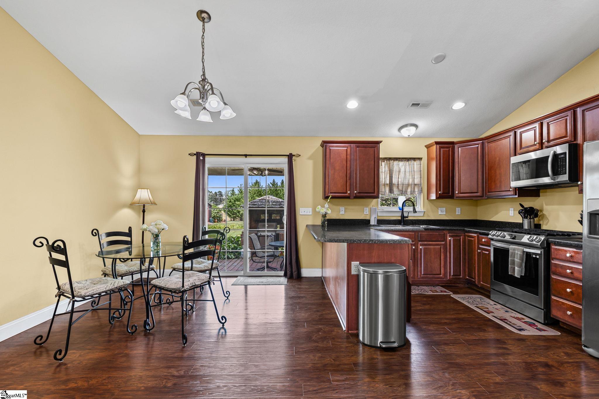 8 Gladwin Court Property Photo 6