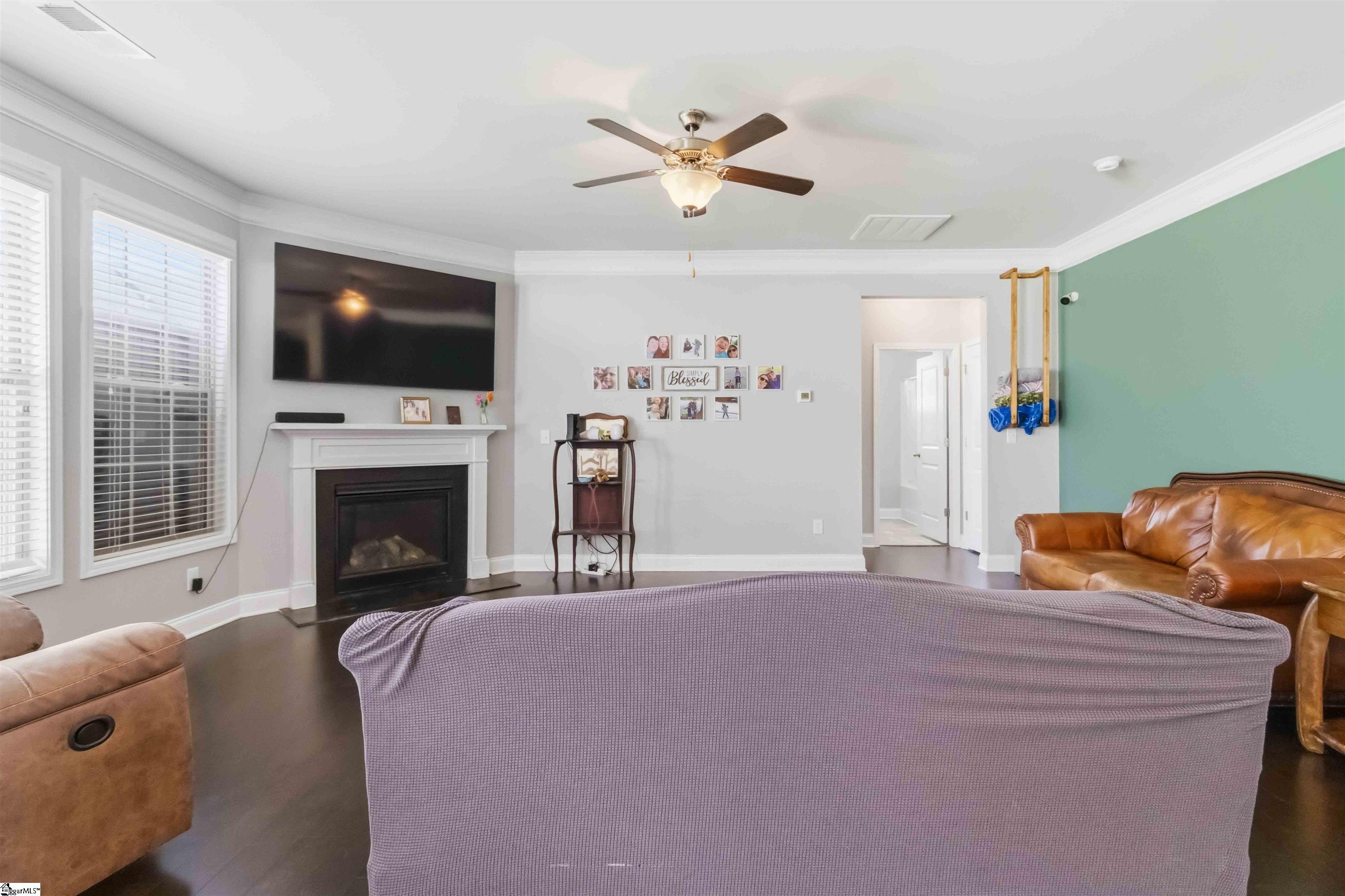 909 Deephallow Place Property Photo 15