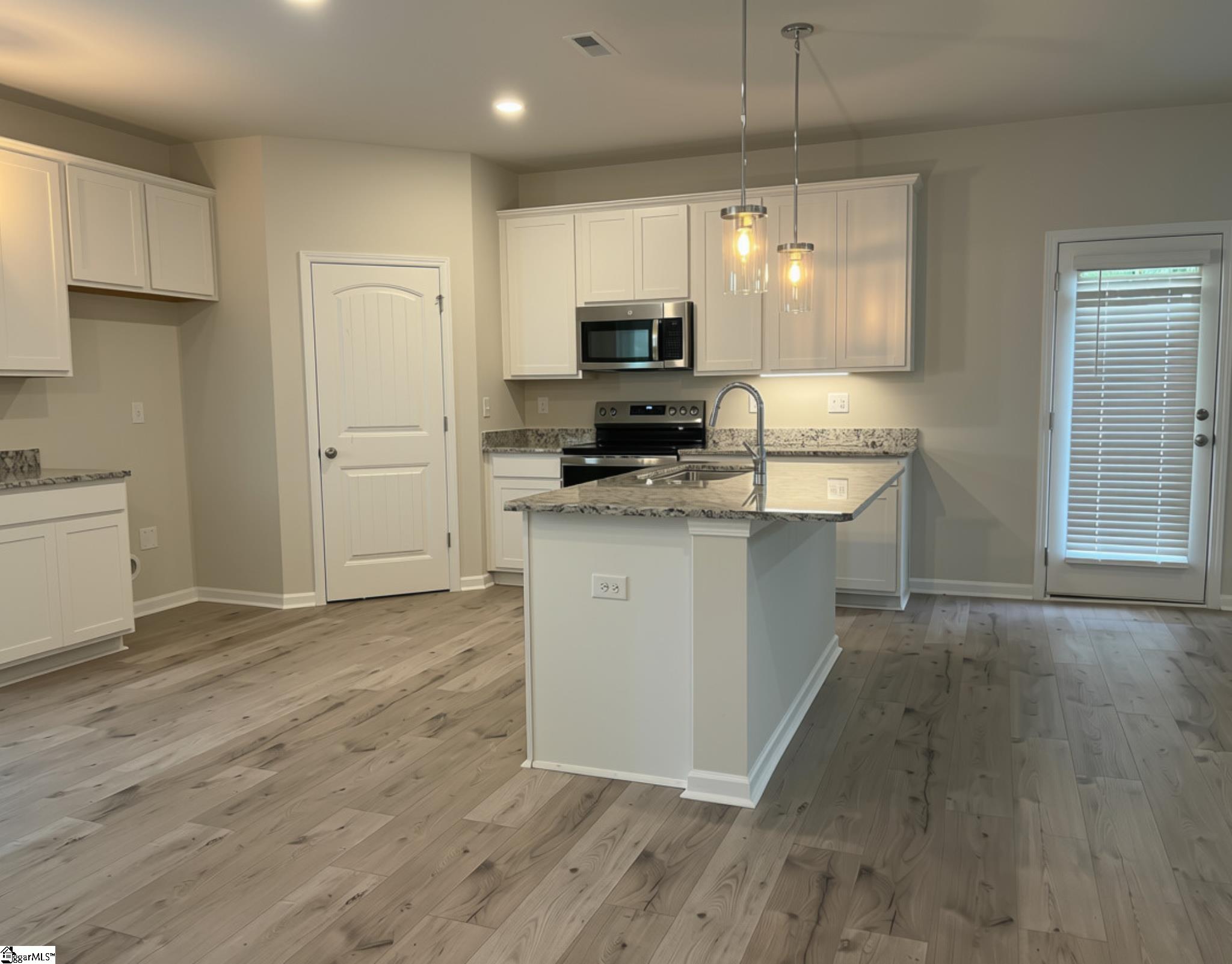 204 Juniper Valley Circle Property Photo 3