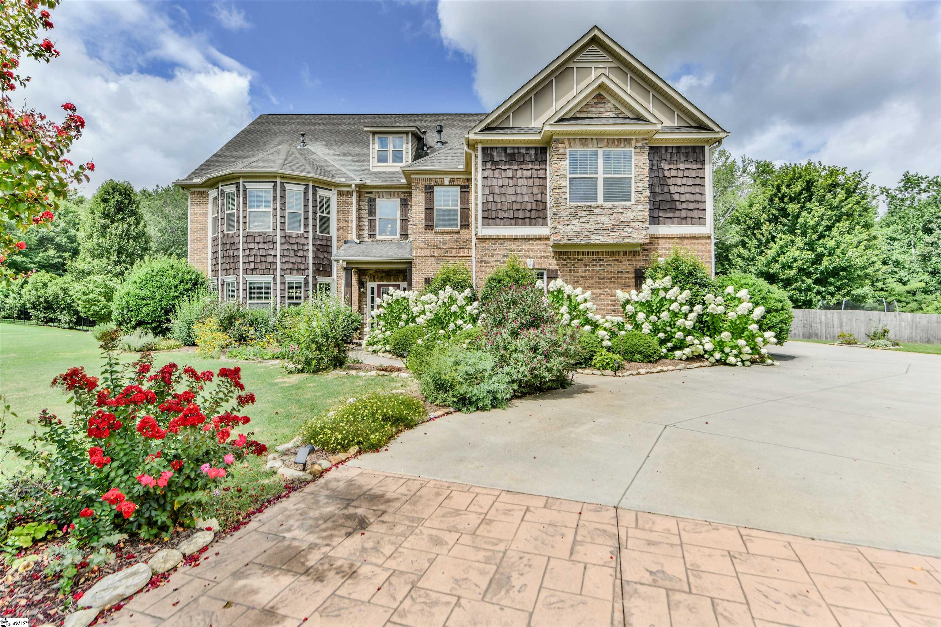 19 Bellagio Way Property Photo 1