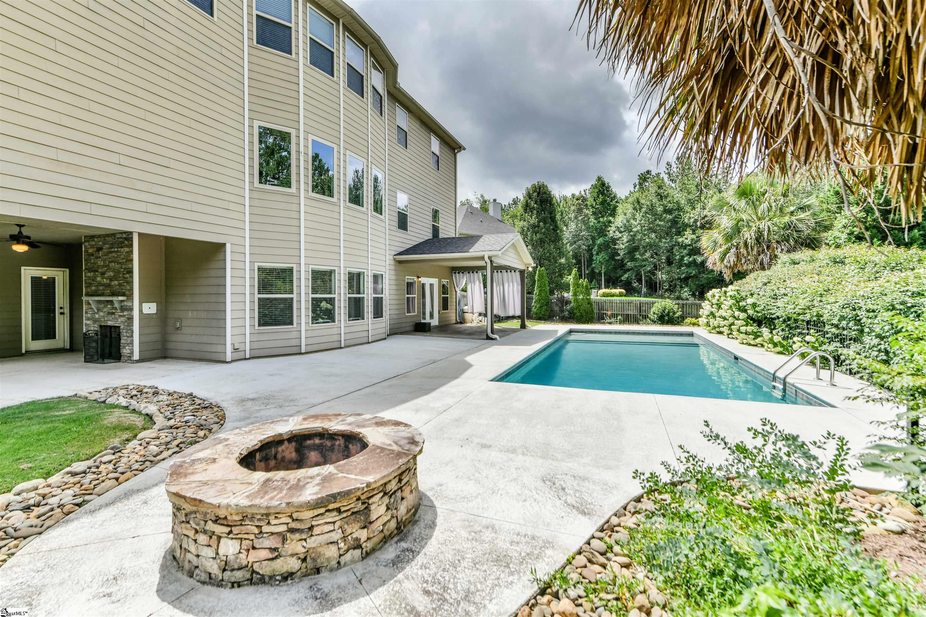 19 Bellagio Way Property Photo 6