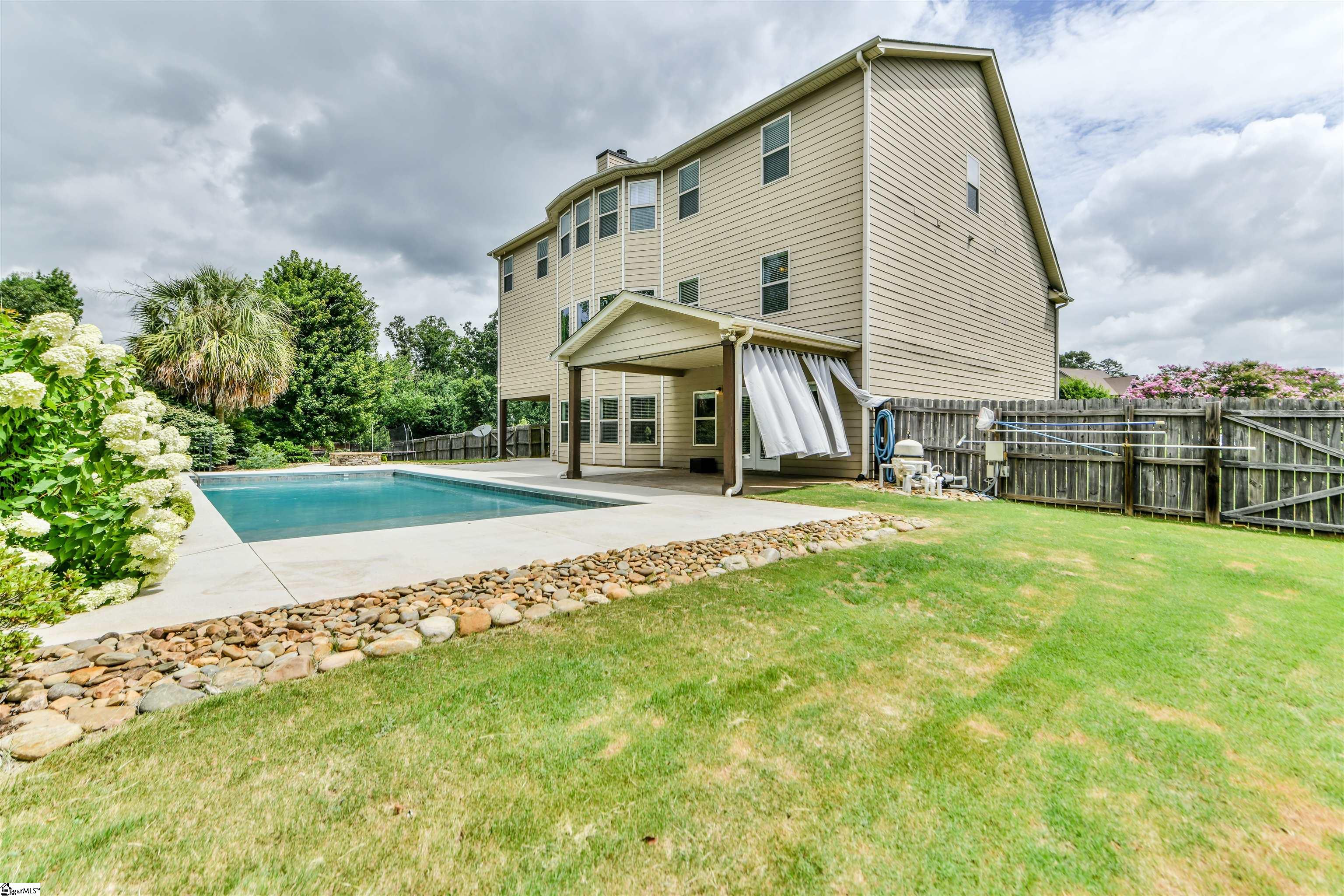 19 Bellagio Way Property Photo 8