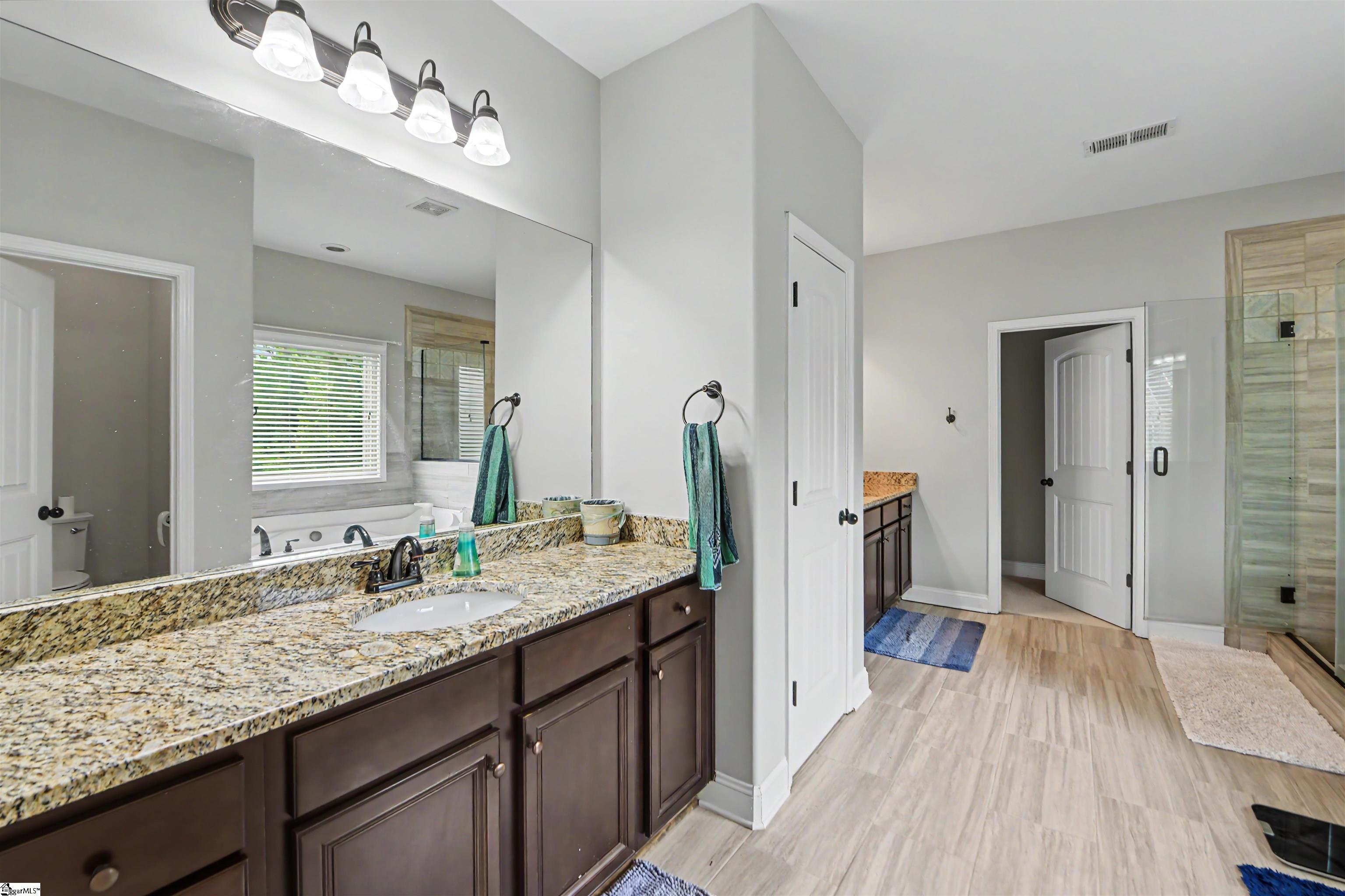 19 Bellagio Way Property Photo 28
