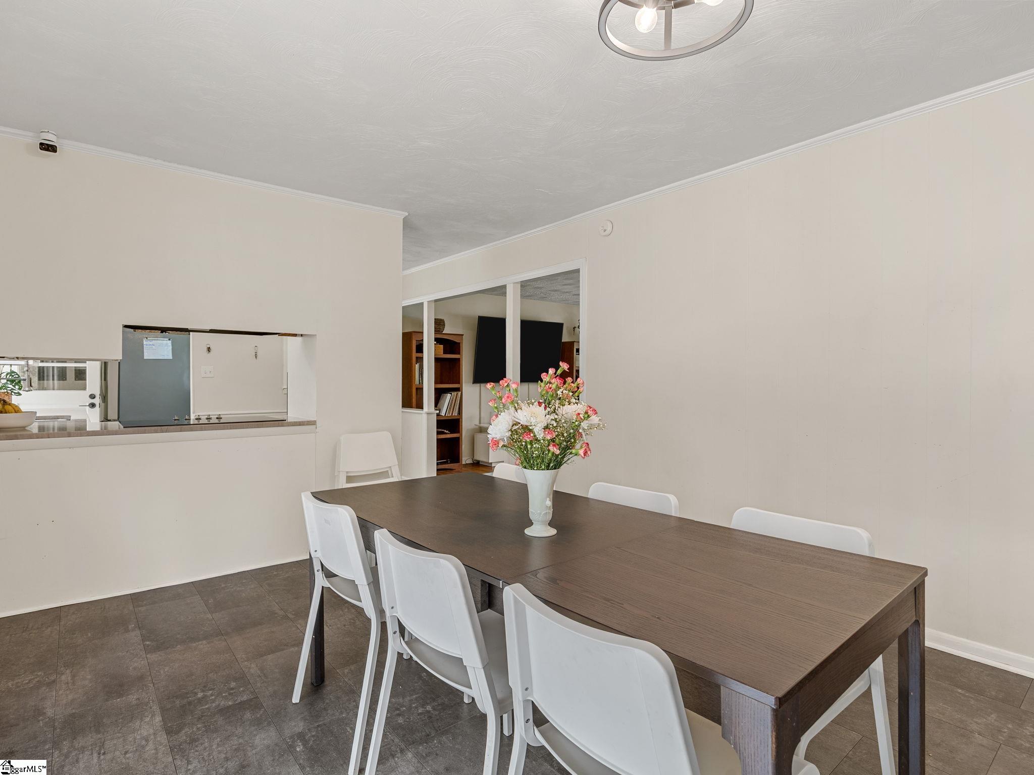 304 Earl Drive Property Photo 15