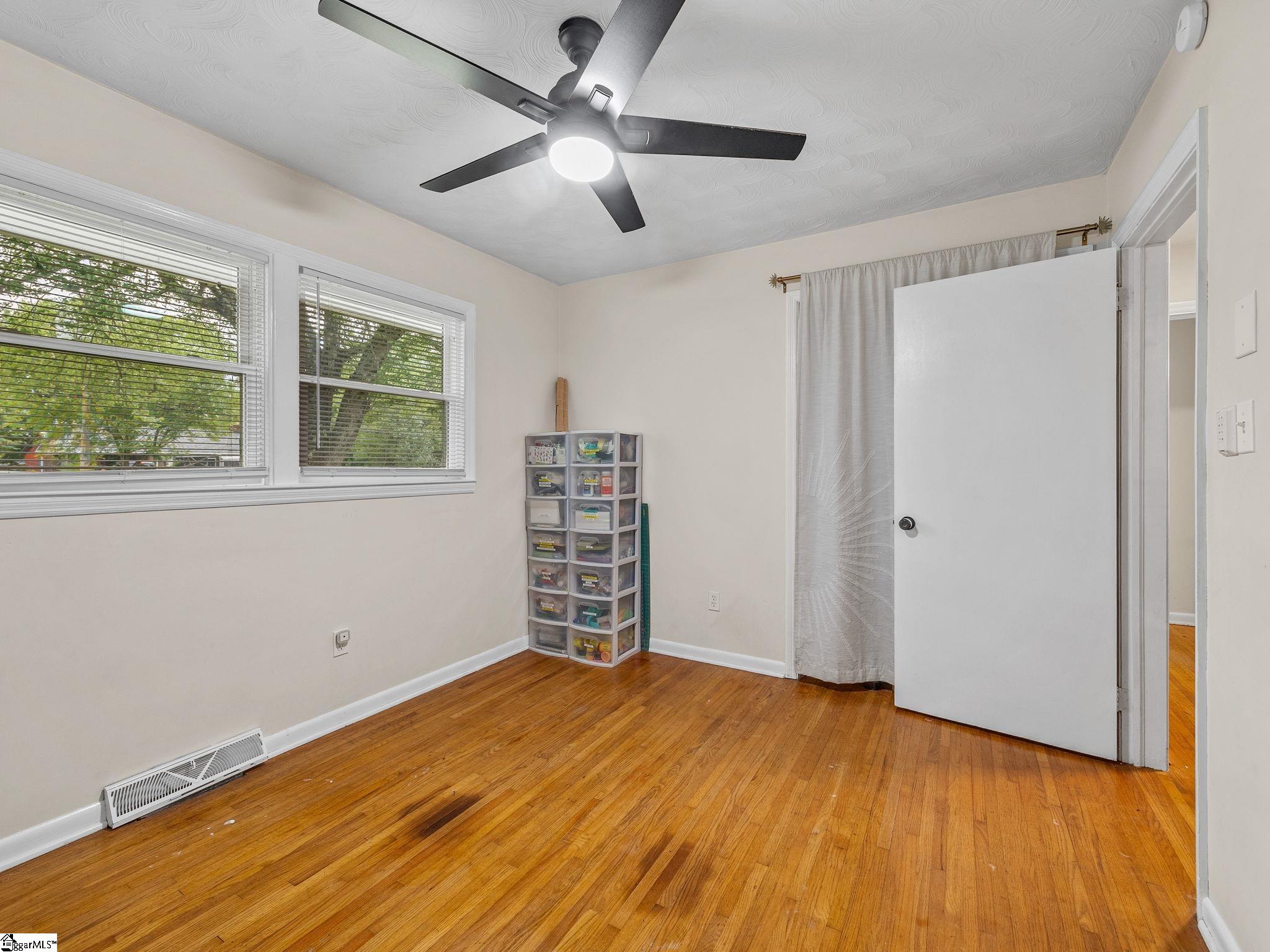 304 Earl Drive Property Photo 25