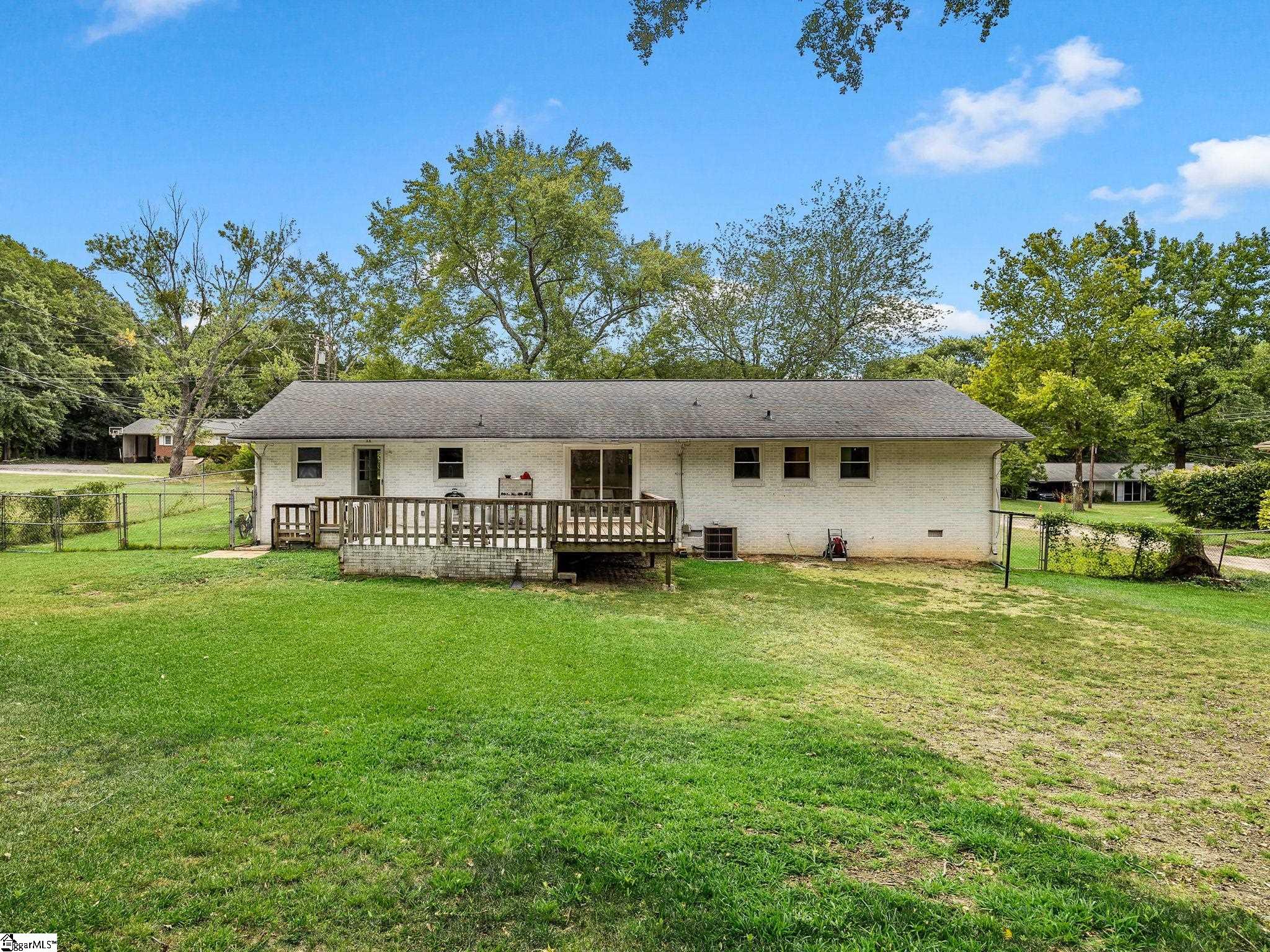 304 Earl Drive Property Photo 29