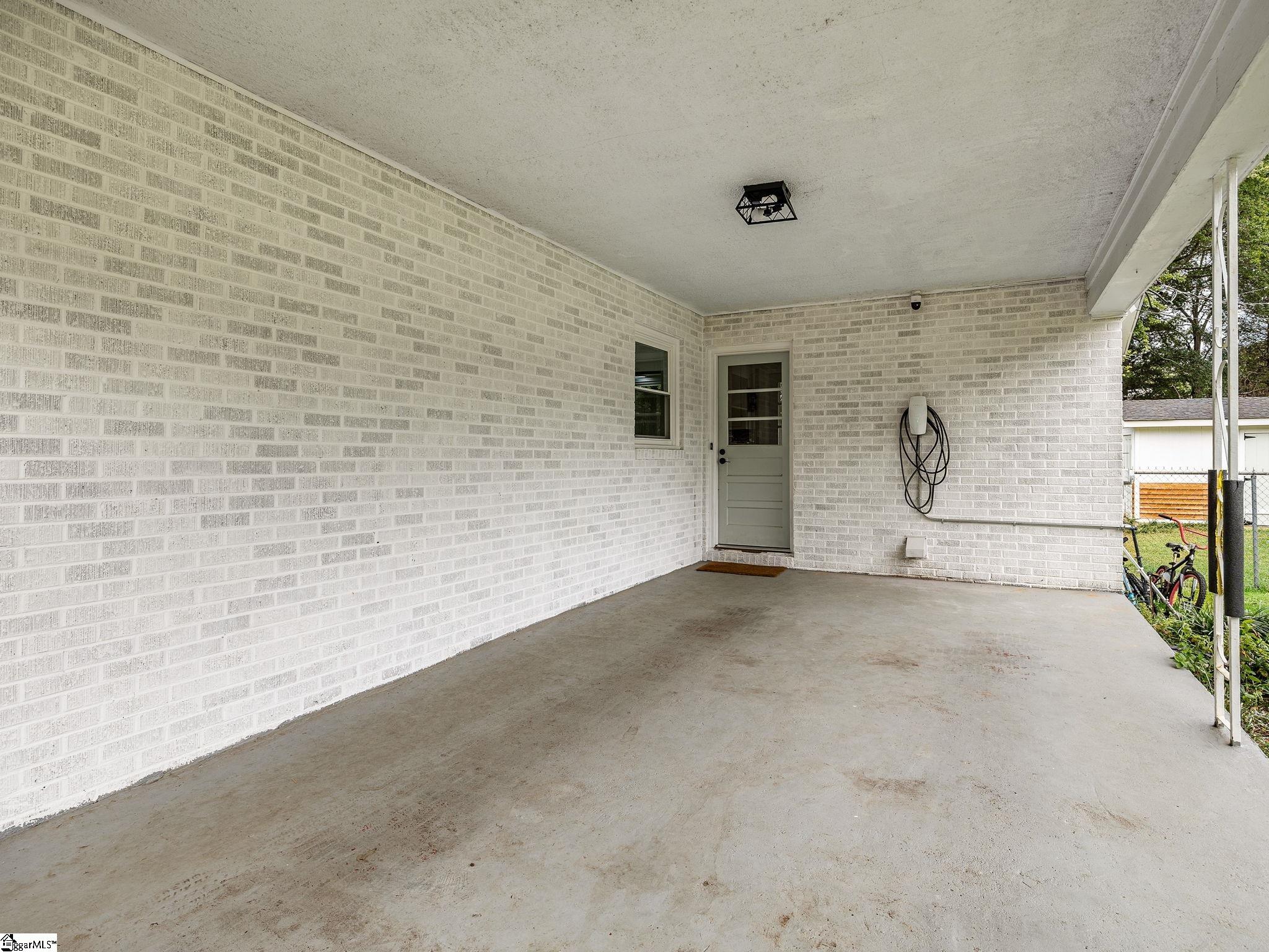 304 Earl Drive Property Photo 33