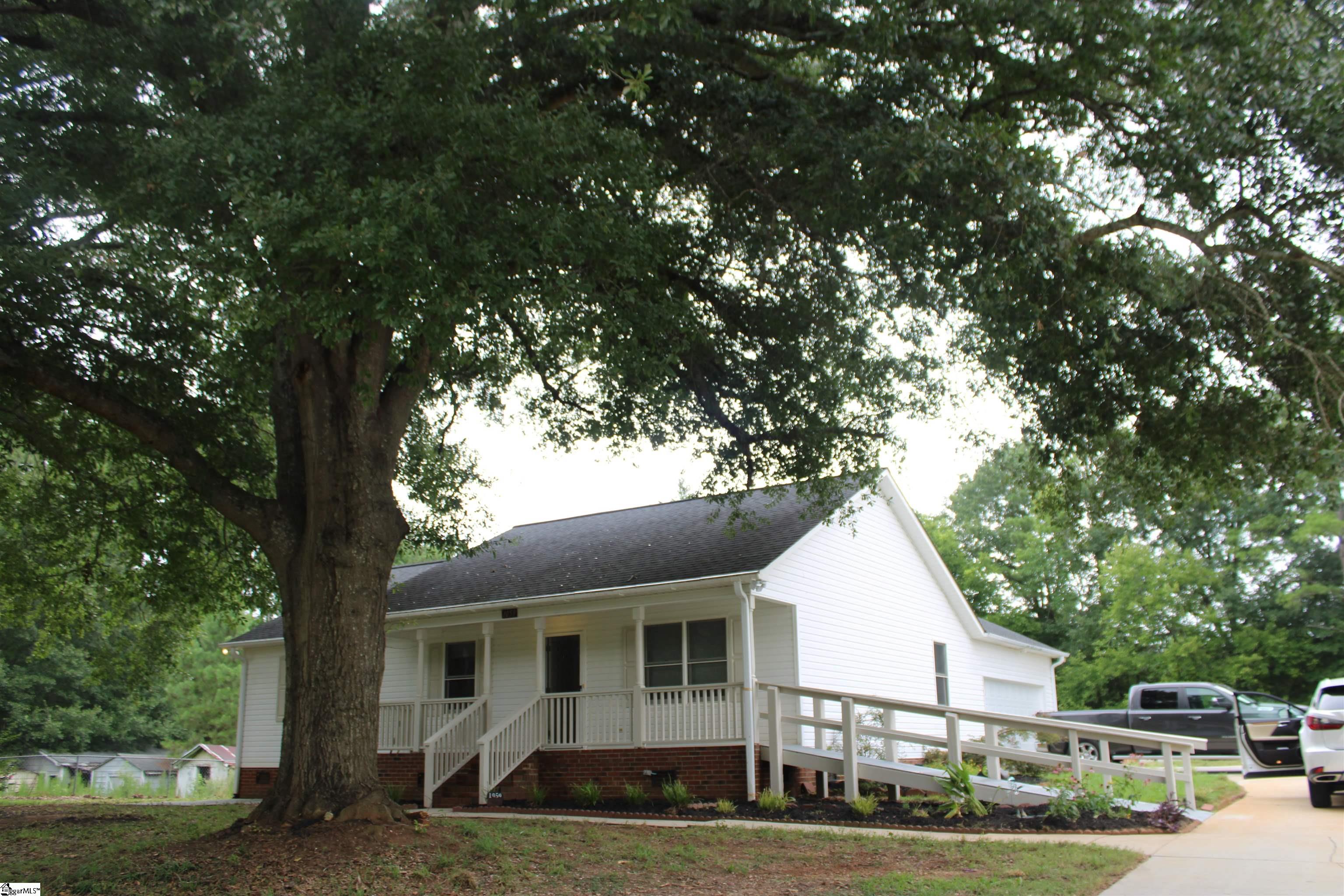 1059 Otts Shoals Road Property Photo 2