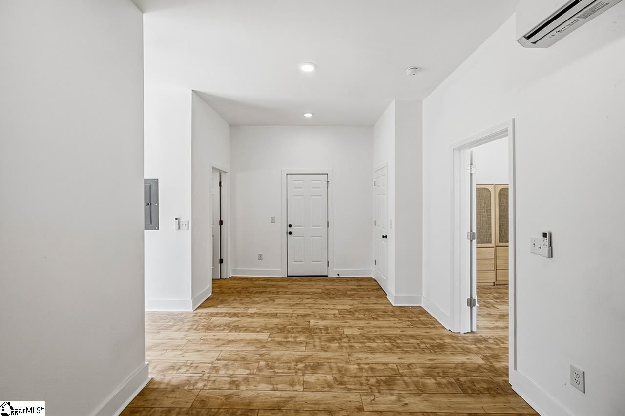 530 Peronneau Street Property Photo 14